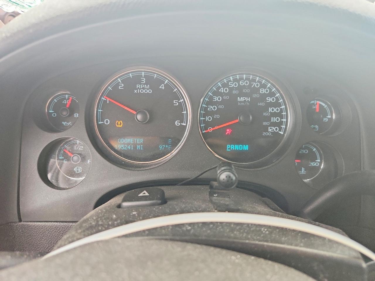 2011 Chevrolet Avalanche Ls Red vin: 3GNTKEE34BG149959
