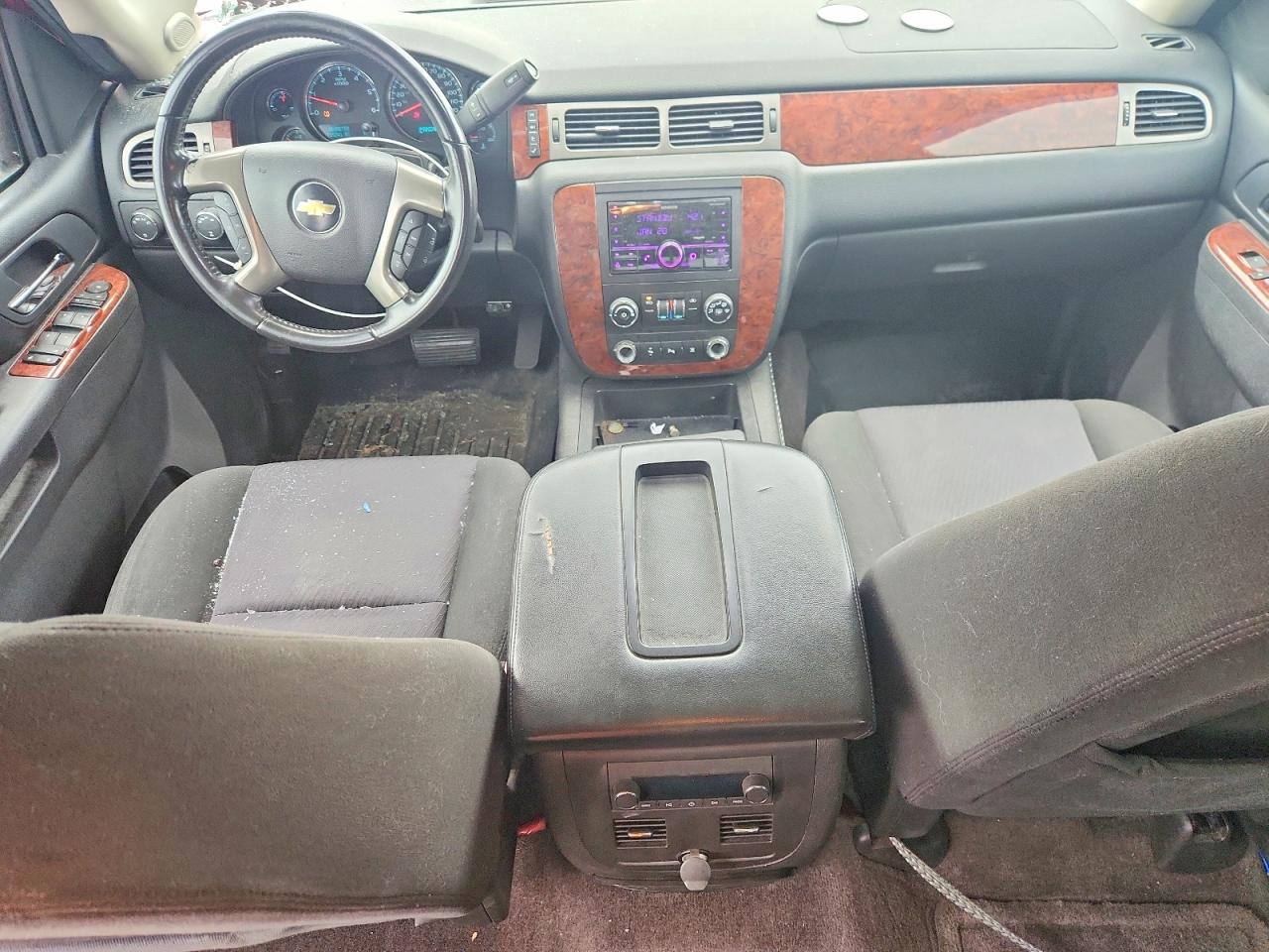 2011 Chevrolet Avalanche Ls Red vin: 3GNTKEE34BG149959