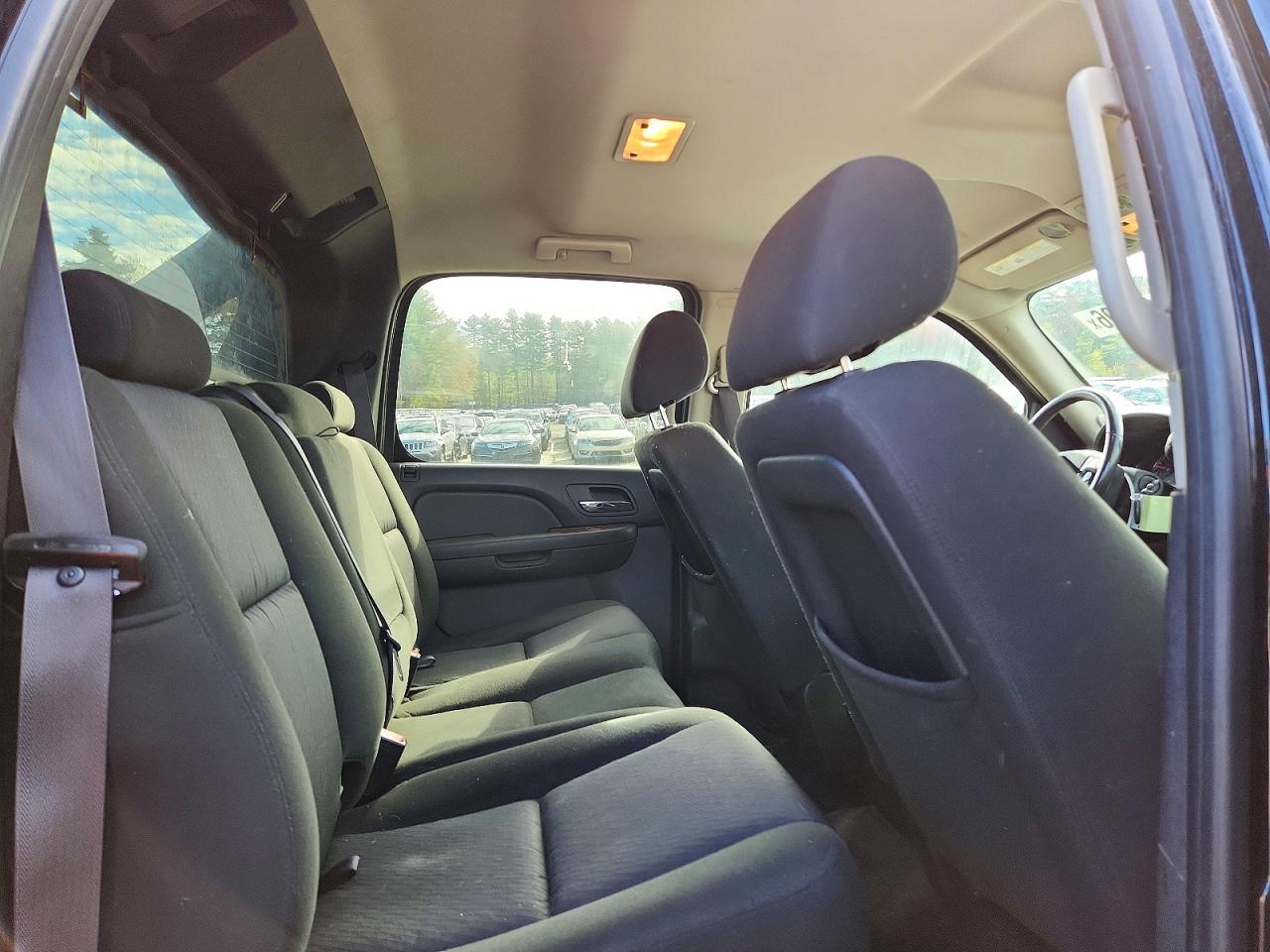 2011 Chevrolet Avalanche Ls Black vin: 3GNTKEE35BG190987