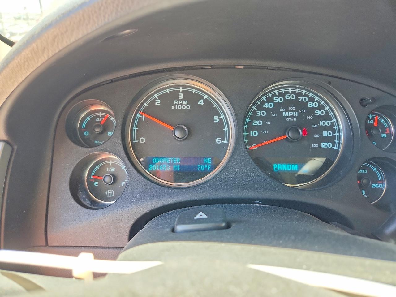 2011 Chevrolet Avalanche Ls Red vin: 3GNTKEE37BG329520