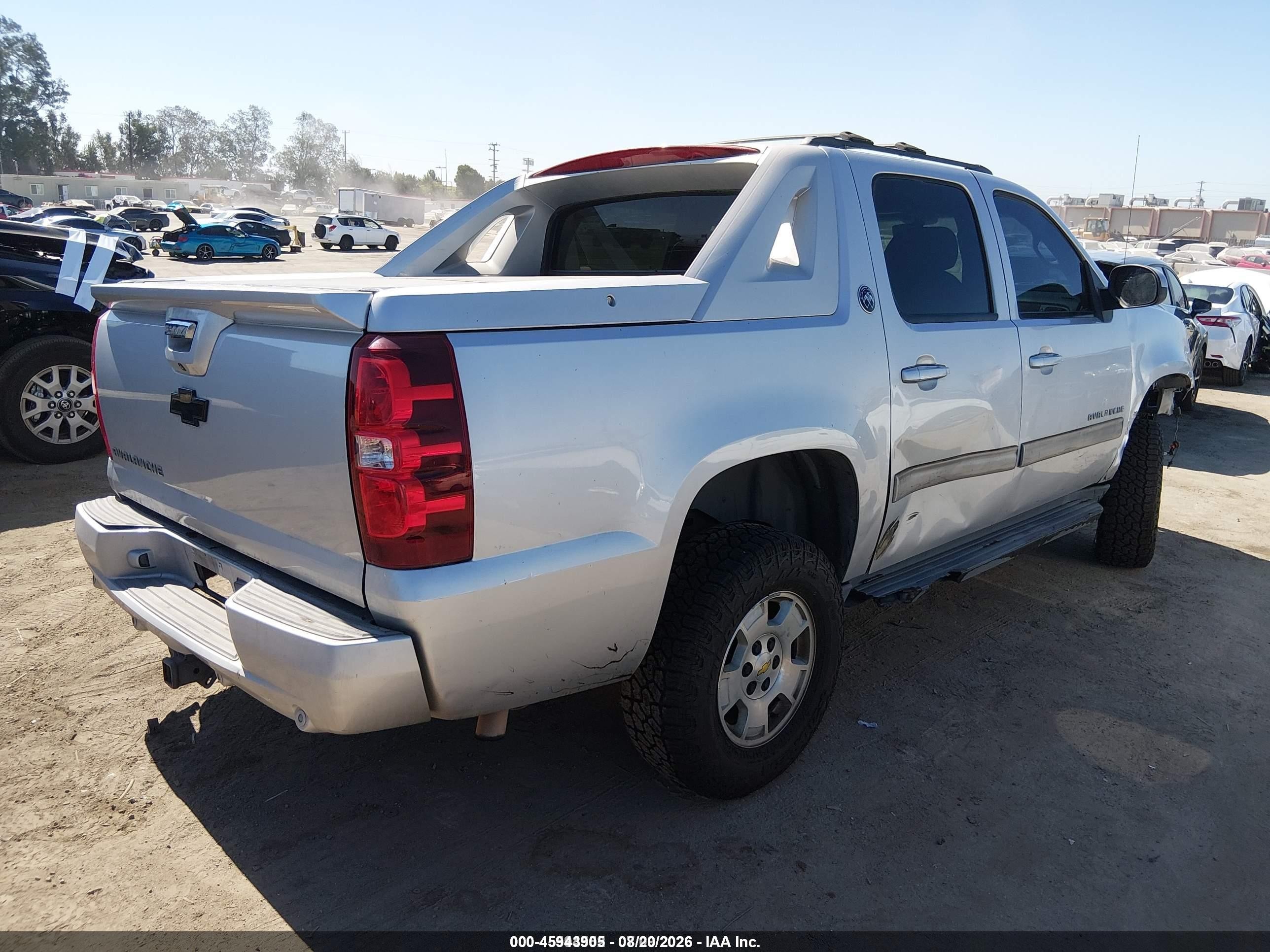 2013 Chevrolet Avalanche Ls Silver vin: 3GNTKEE70DG264368