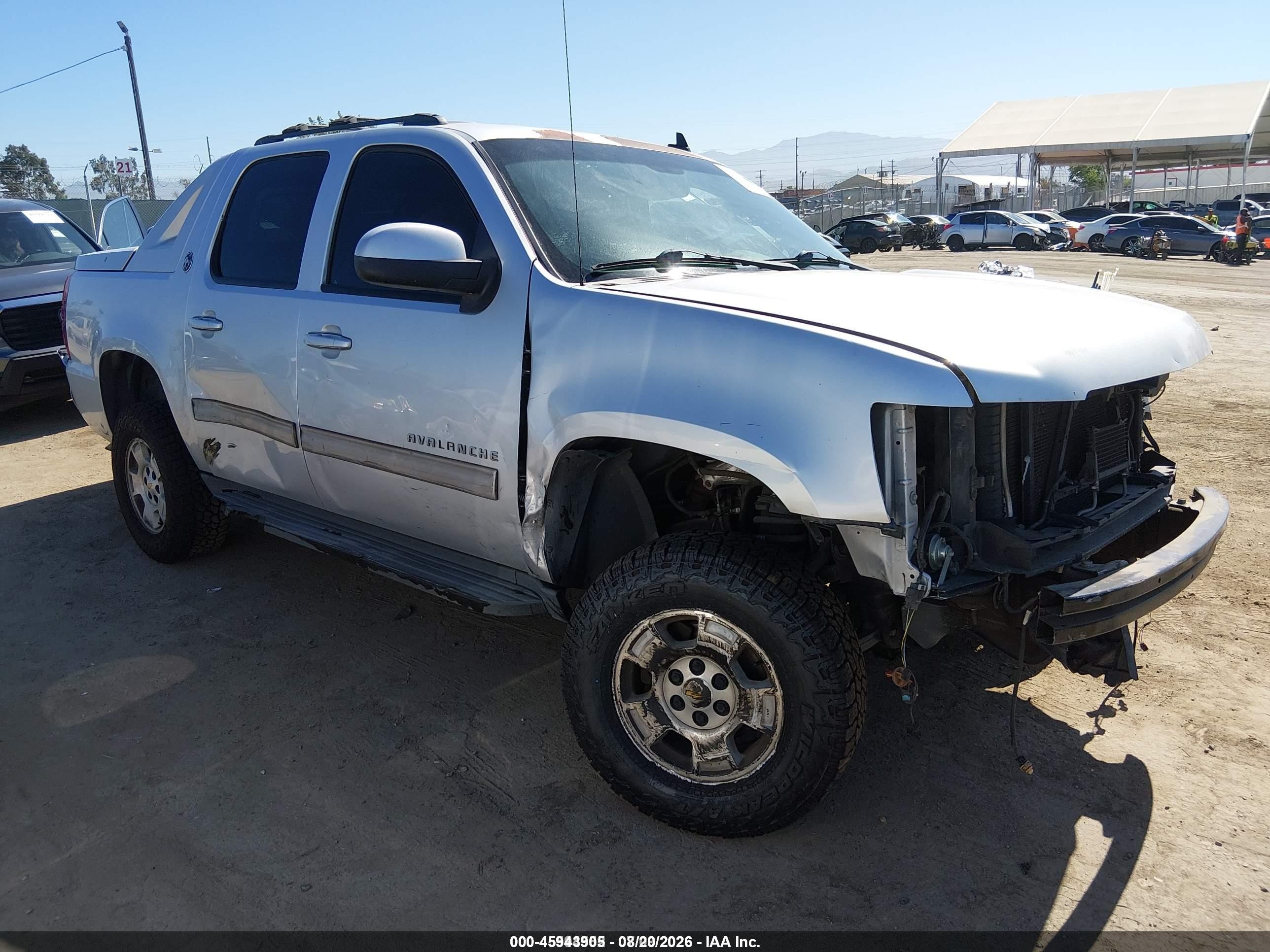 2013 Chevrolet Avalanche Ls Silver vin: 3GNTKEE70DG264368