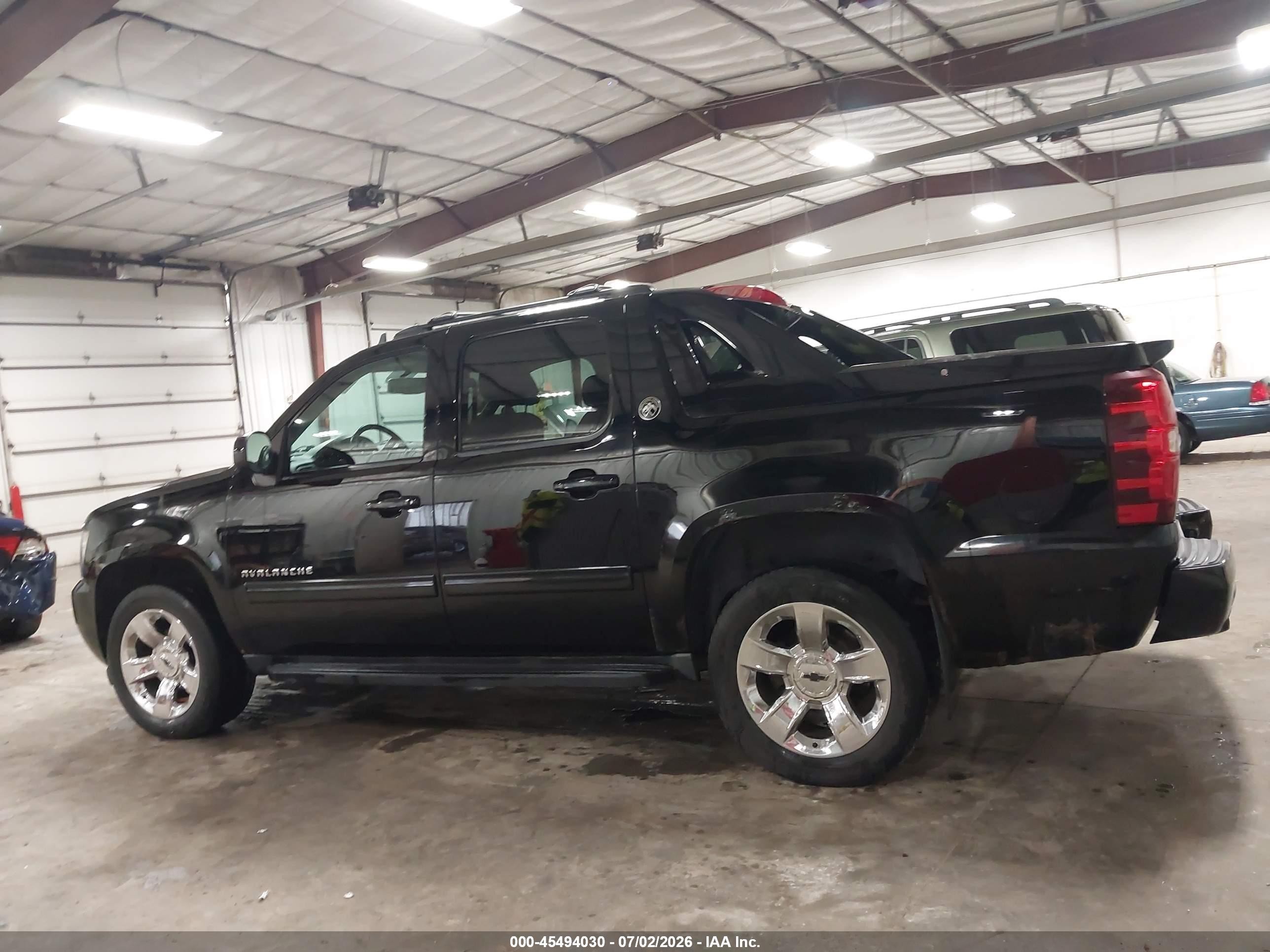 2013 Chevrolet Avalanche Ls Black vin: 3GNTKEE72DG296738