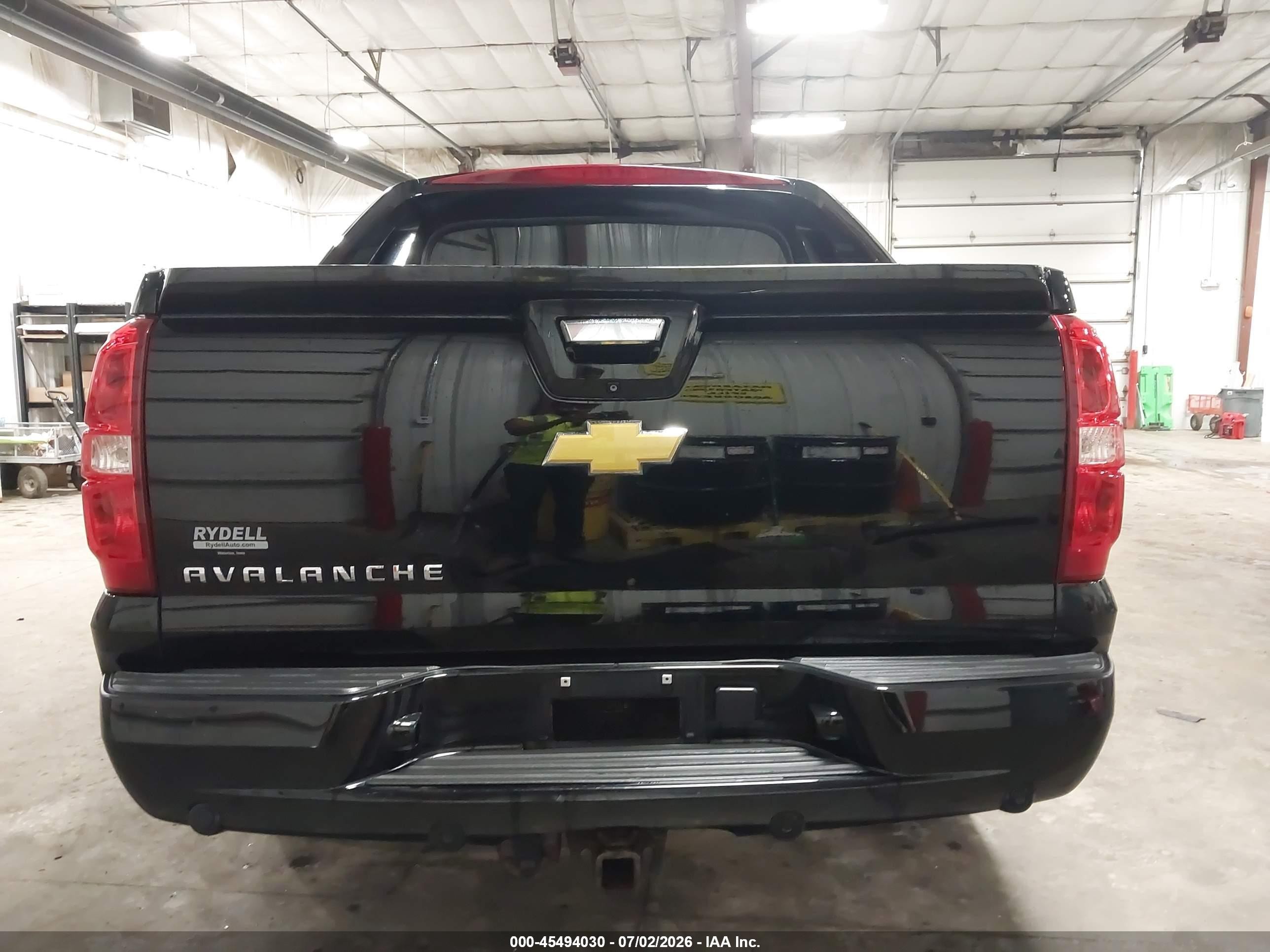 2013 Chevrolet Avalanche Ls Black vin: 3GNTKEE72DG296738