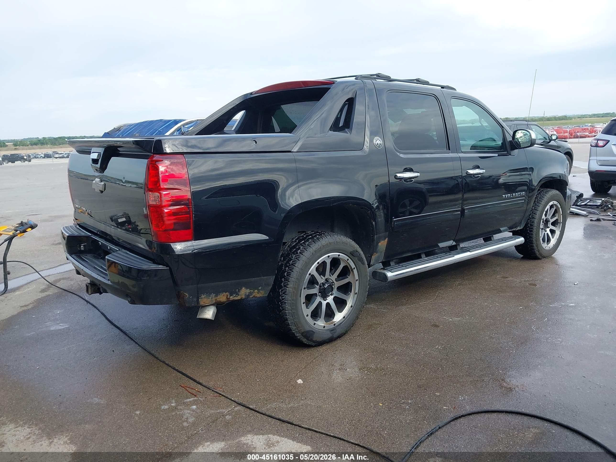 2013 Chevrolet Avalanche Ls Черный vin: 3GNTKEE75DG333295
