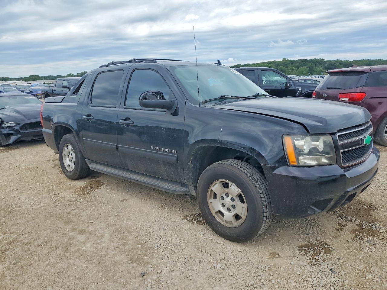 2013 Chevrolet Avalanche Ls Black vin: 3GNTKEE7XDG173107