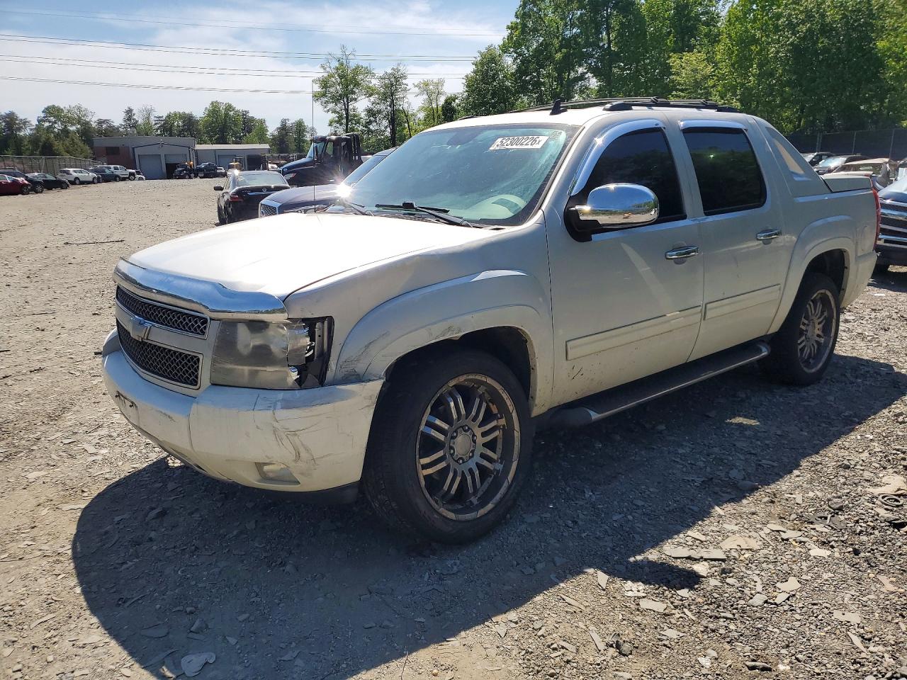 2011 Chevrolet Avalanche Lt Silver vin: 3GNTKFE30BG229202