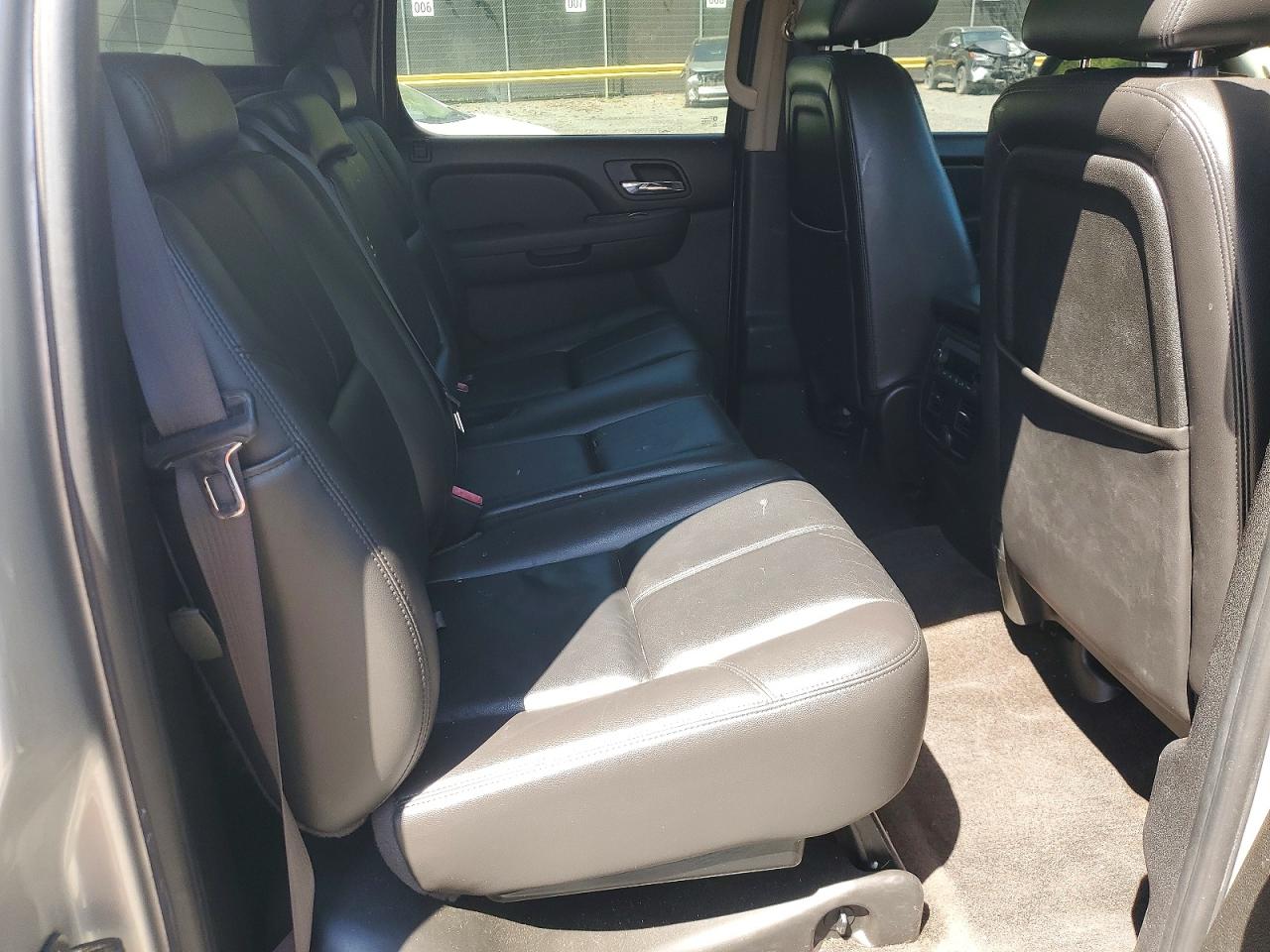 2011 Chevrolet Avalanche Lt Silver vin: 3GNTKFE30BG229202