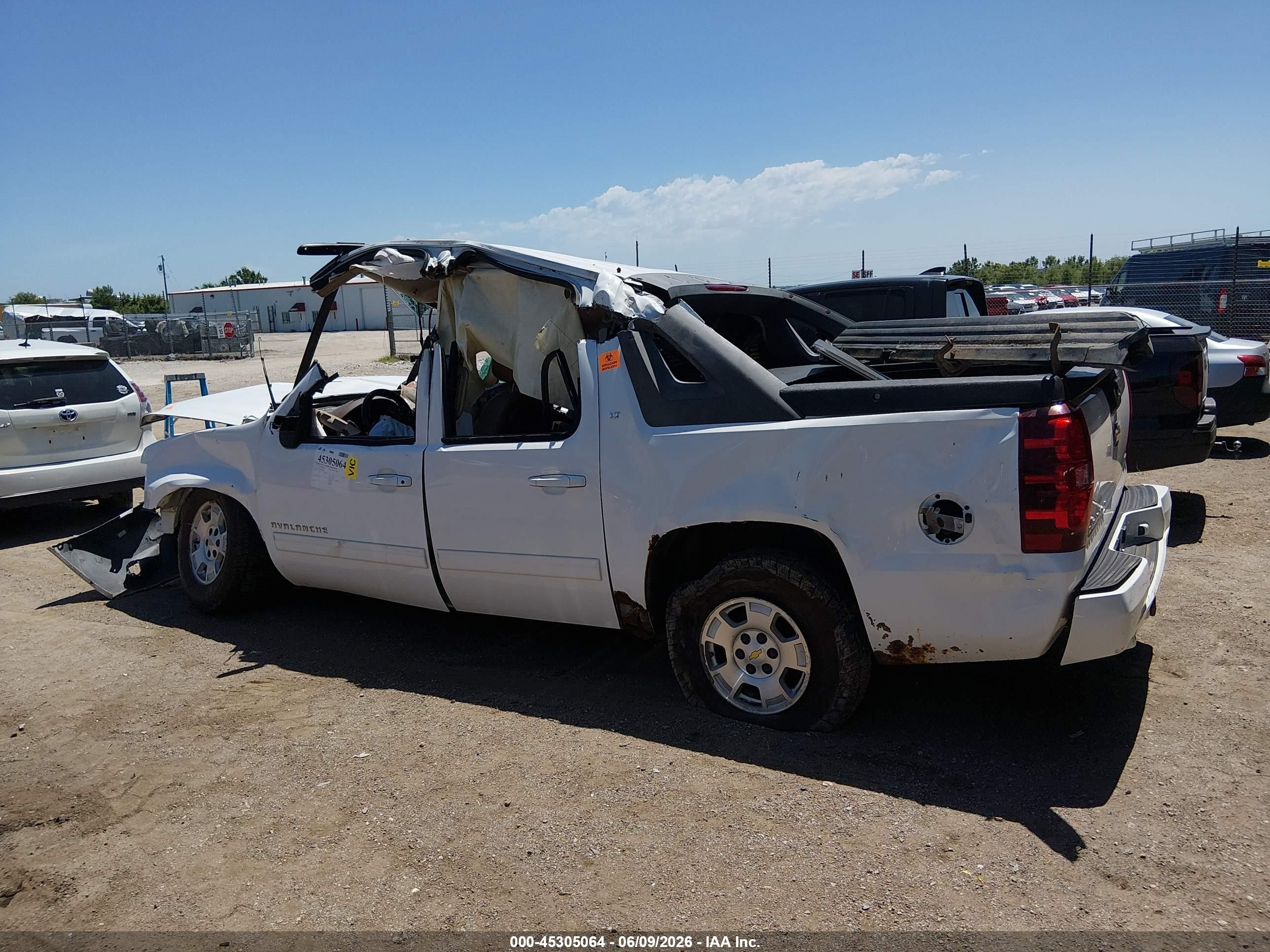 2011 Chevrolet Avalanche 1500 Lt1 White vin: 3GNTKFE30BG368083