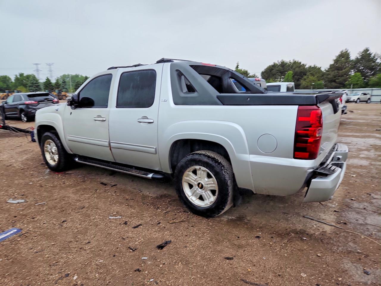 2011 Chevrolet Avalanche Lt Silver vin: 3GNTKFE33BG292262