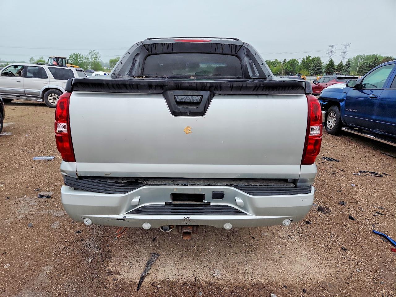 2011 Chevrolet Avalanche Lt Silver vin: 3GNTKFE33BG292262