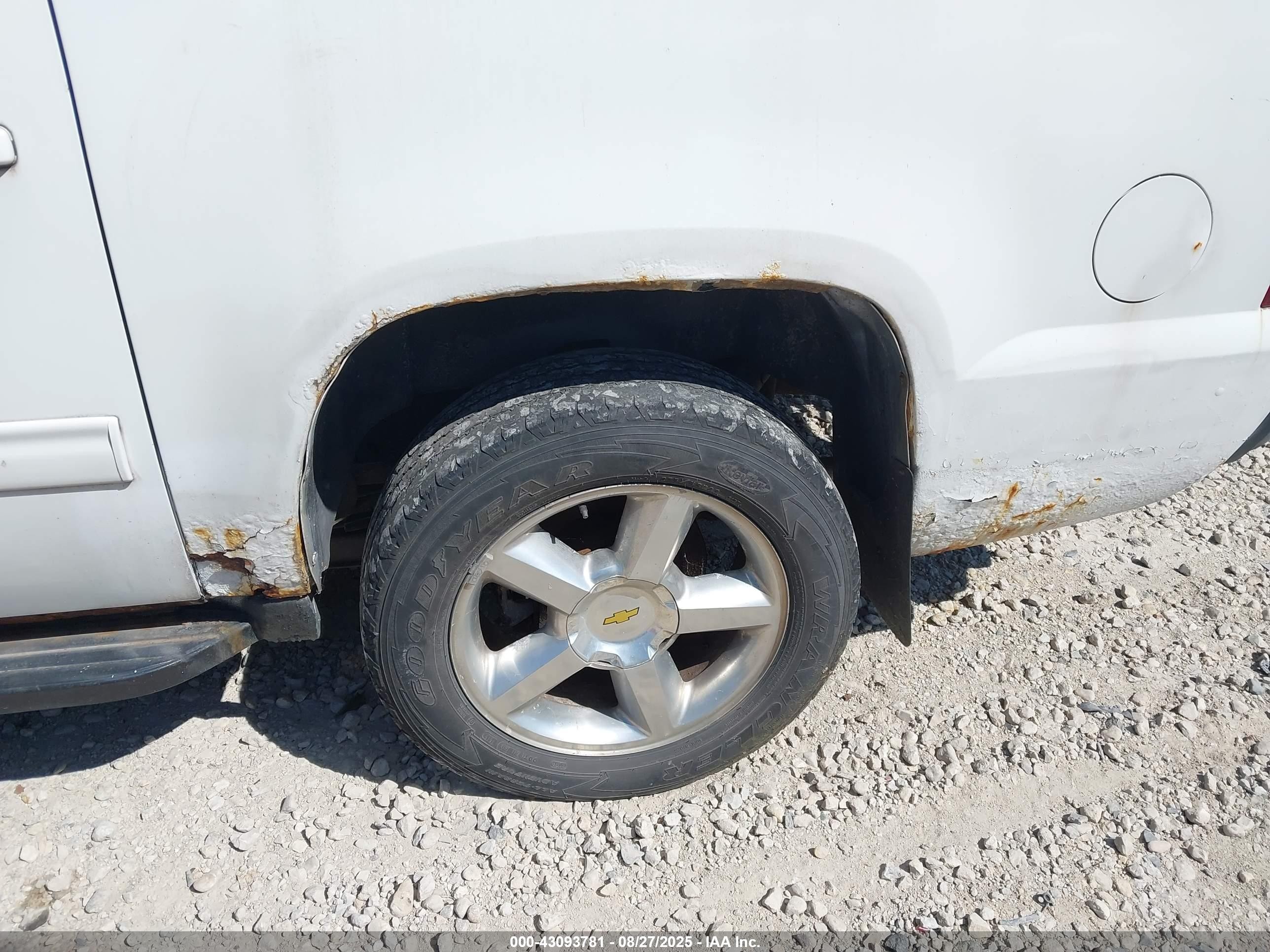 2011 Chevrolet Avalanche 1500 Lt1 White vin: 3GNTKFE34BG344756