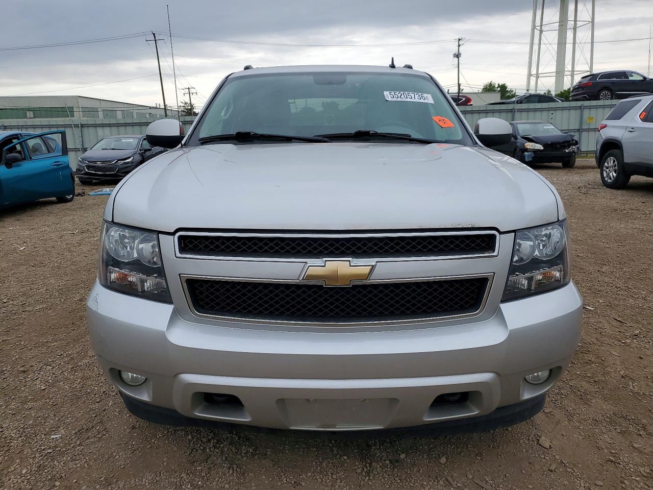 2011 Chevrolet Avalanche Lt Silver vin: 3GNTKFE34BG374596