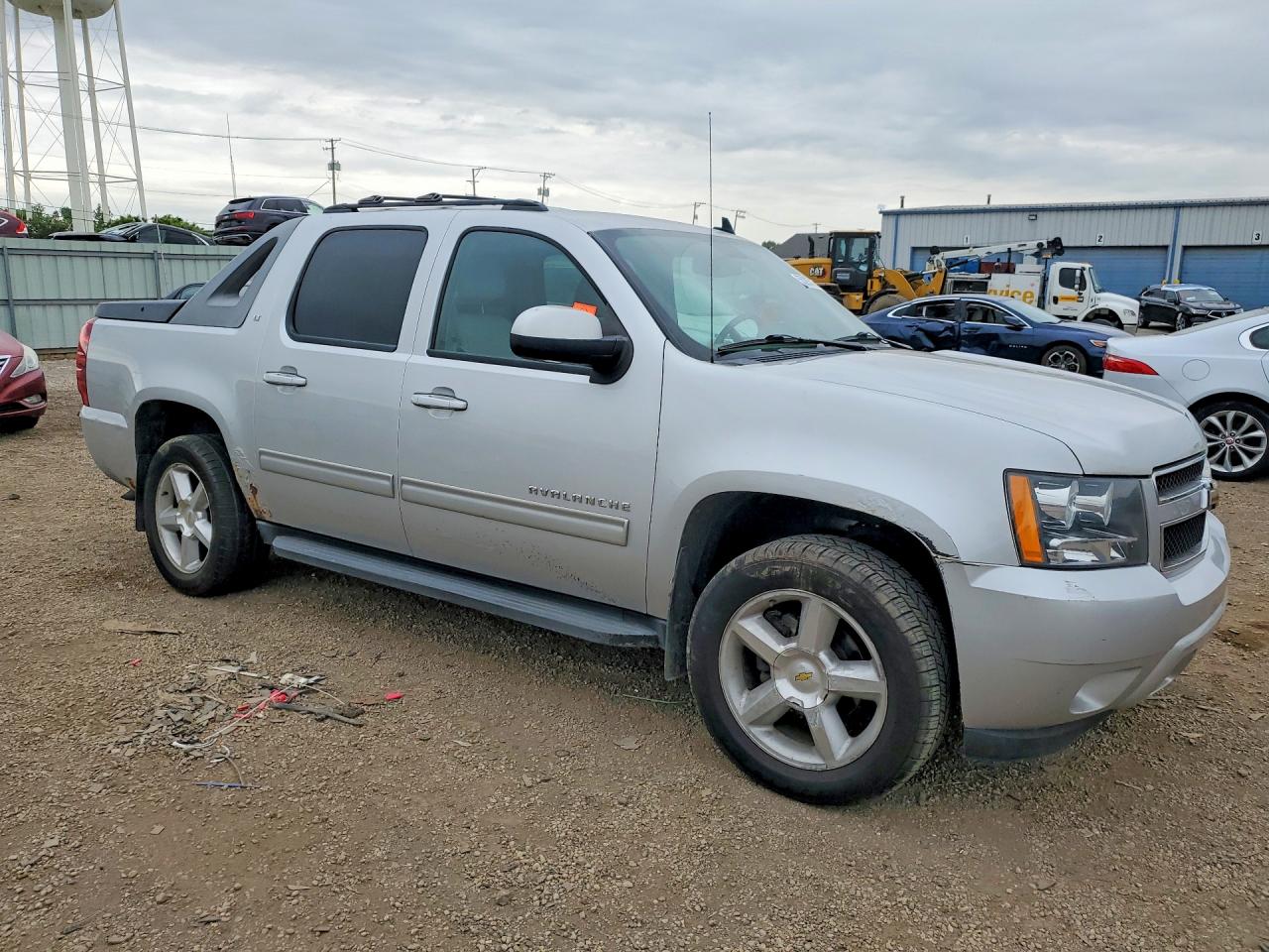 2011 Chevrolet Avalanche Lt Silver vin: 3GNTKFE34BG374596