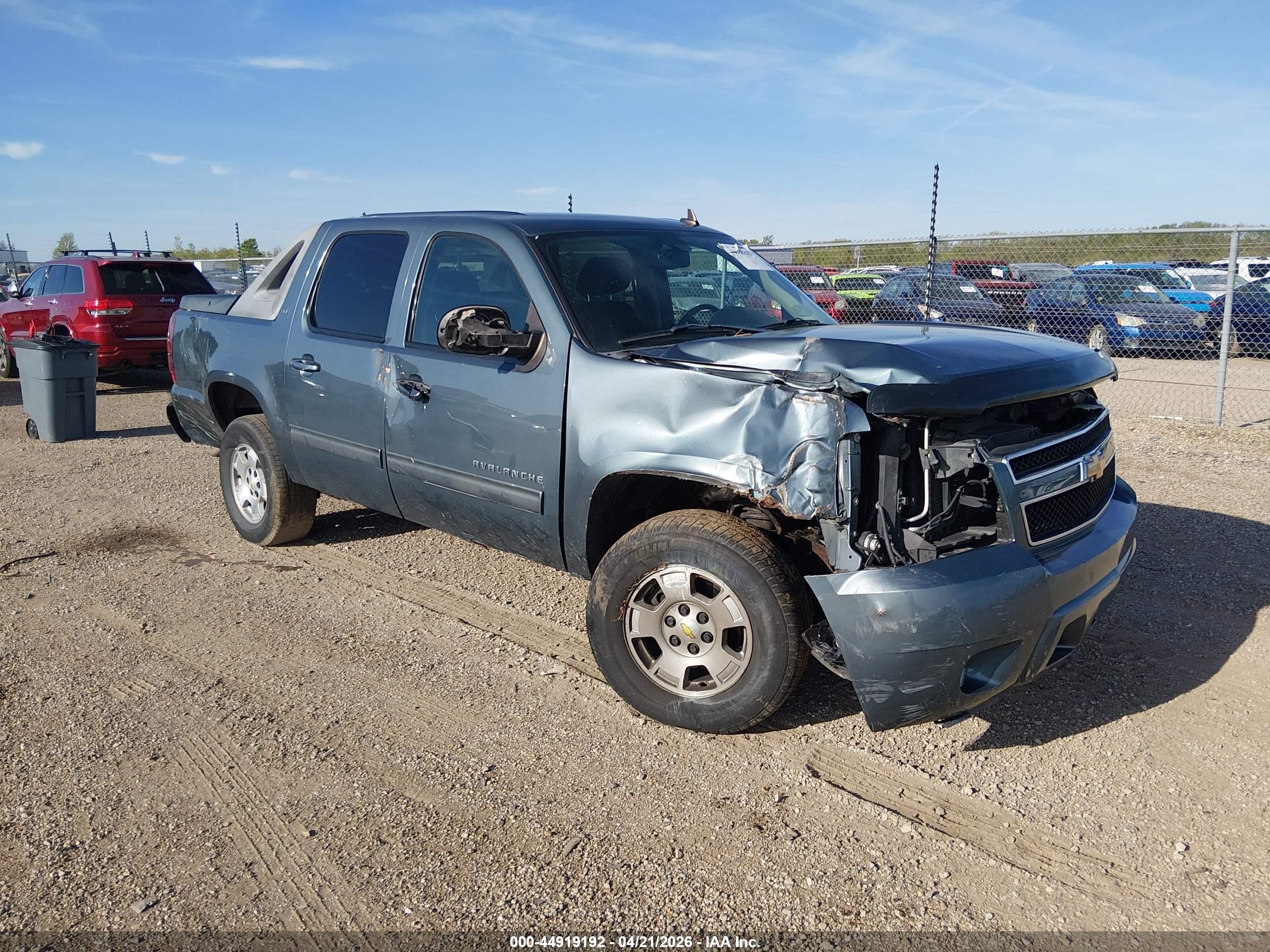 2011 Chevrolet Avalanche 1500 Lt1 Серый vin: 3GNTKFE35BG382237