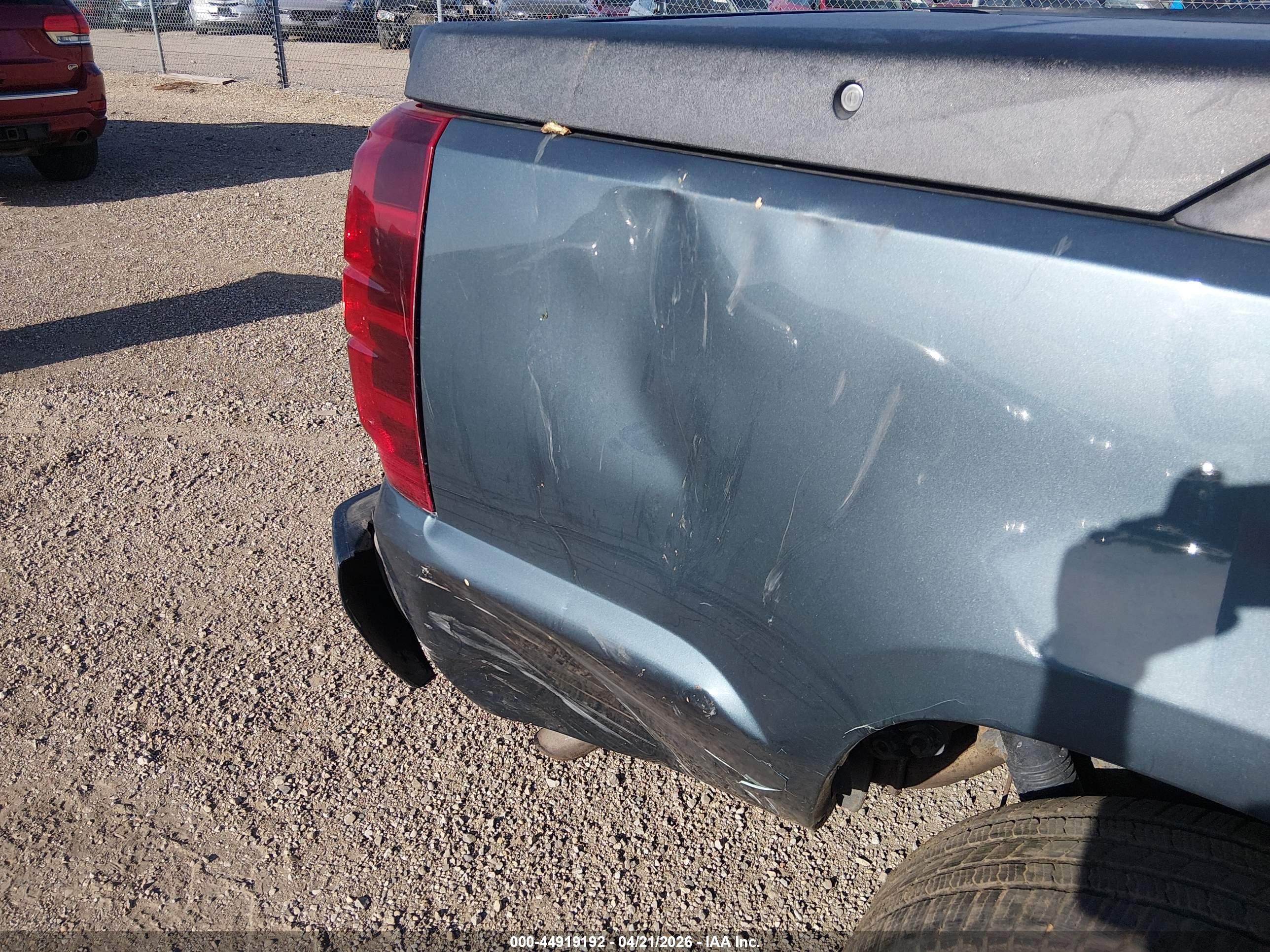 2011 Chevrolet Avalanche 1500 Lt1 Серый vin: 3GNTKFE35BG382237