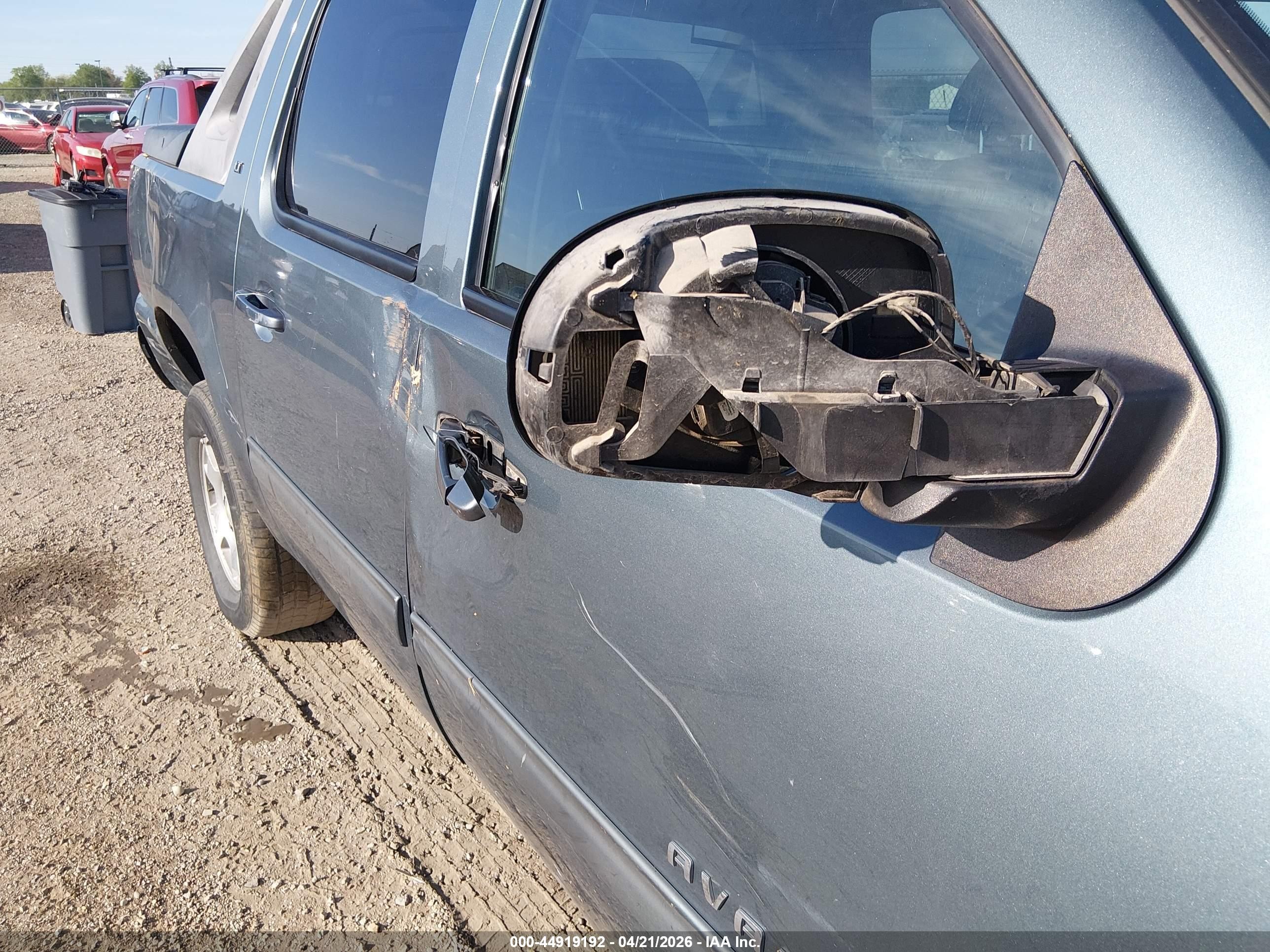 2011 Chevrolet Avalanche 1500 Lt1 Серый vin: 3GNTKFE35BG382237