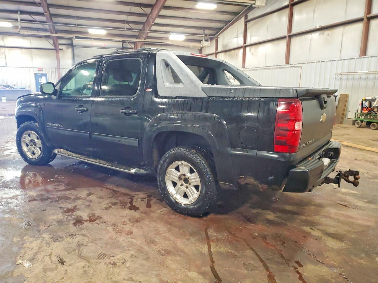 2011 Chevrolet Avalanche Lt Black vin: 3GNTKFE36BG100882
