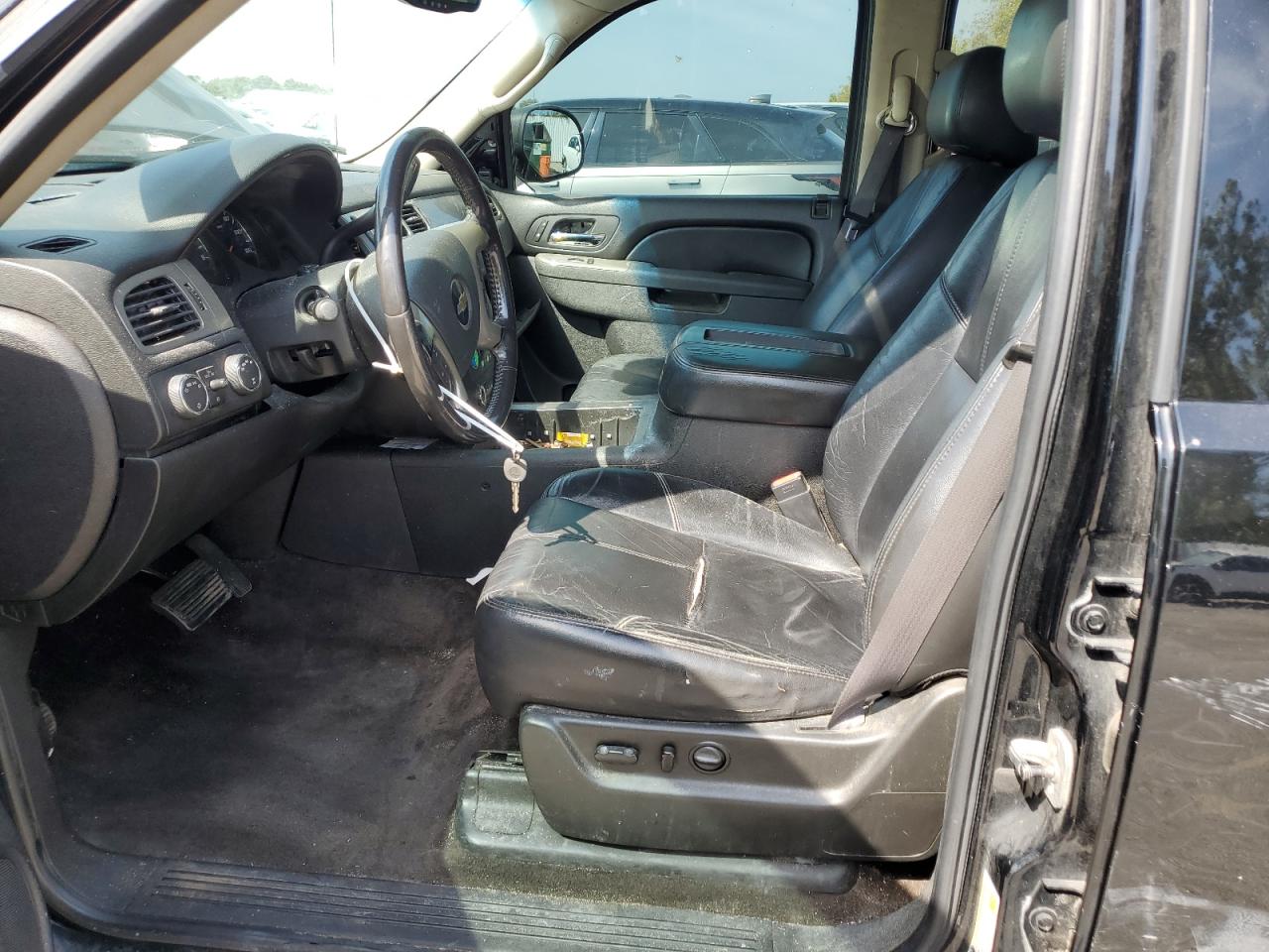 2011 Chevrolet Avalanche Lt Black vin: 3GNTKFE37BG239791