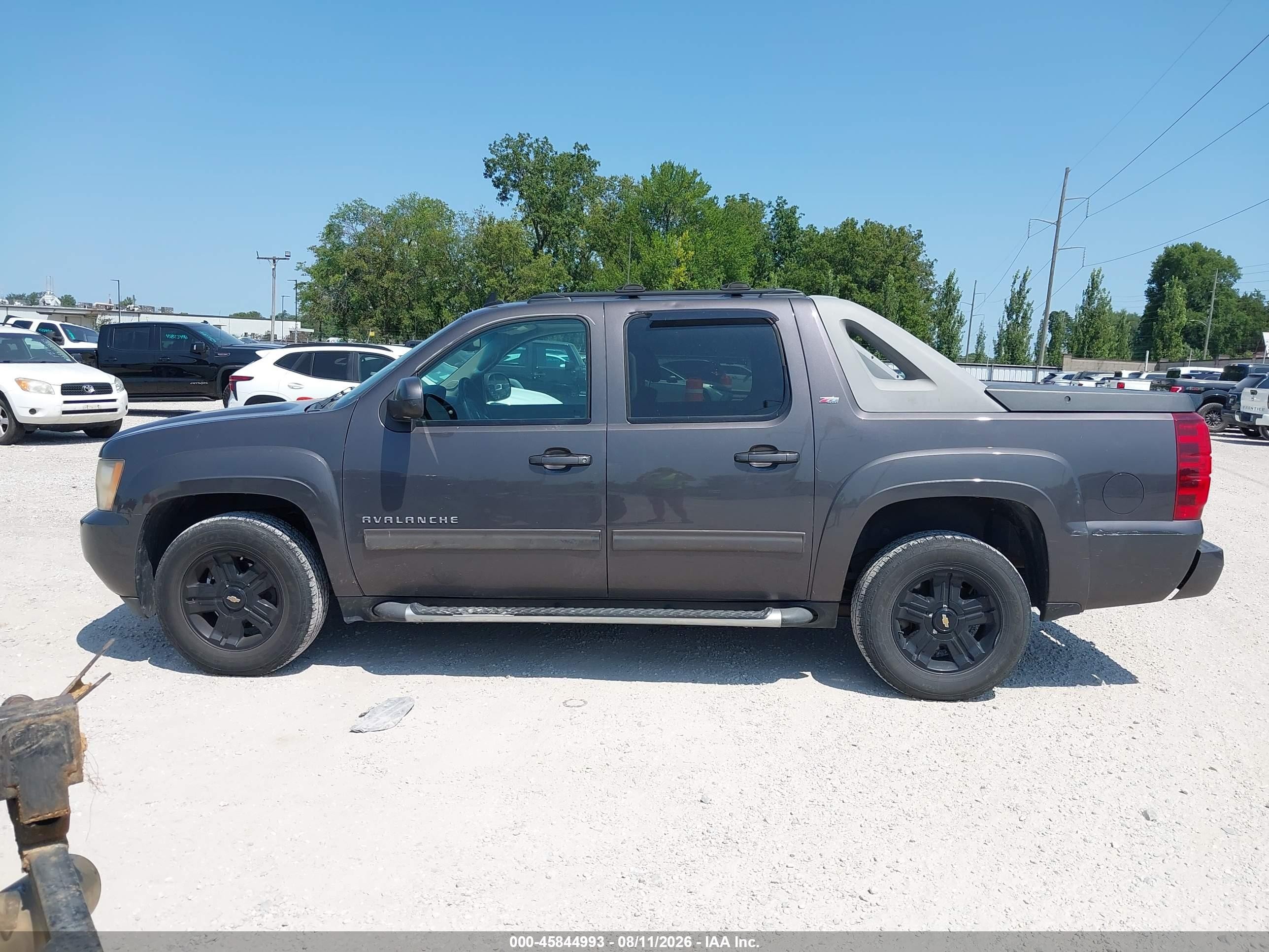 2011 Chevrolet Avalanche 1500 Lt1 Gray vin: 3GNTKFE37BG258339
