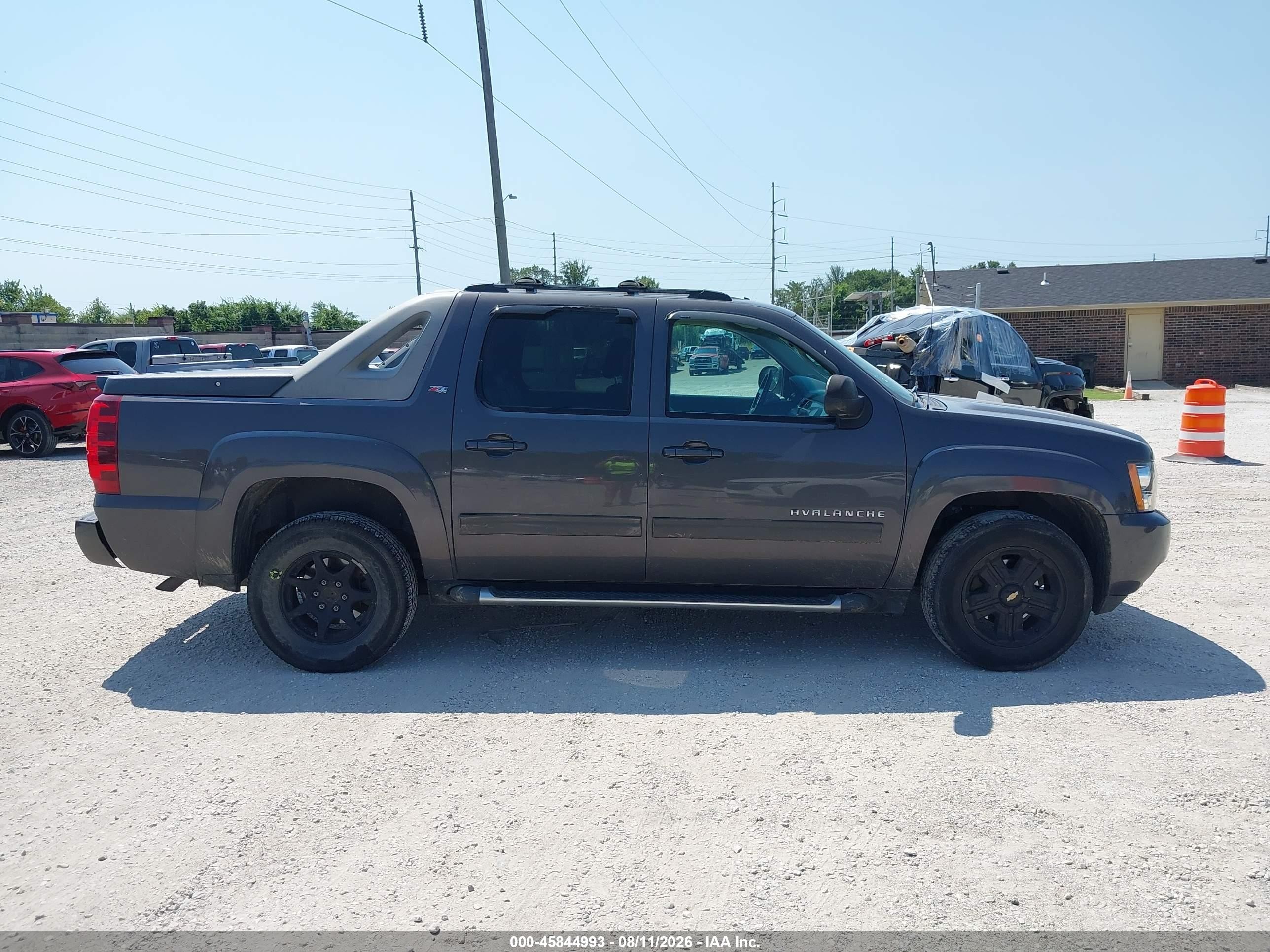 2011 Chevrolet Avalanche 1500 Lt1 Gray vin: 3GNTKFE37BG258339
