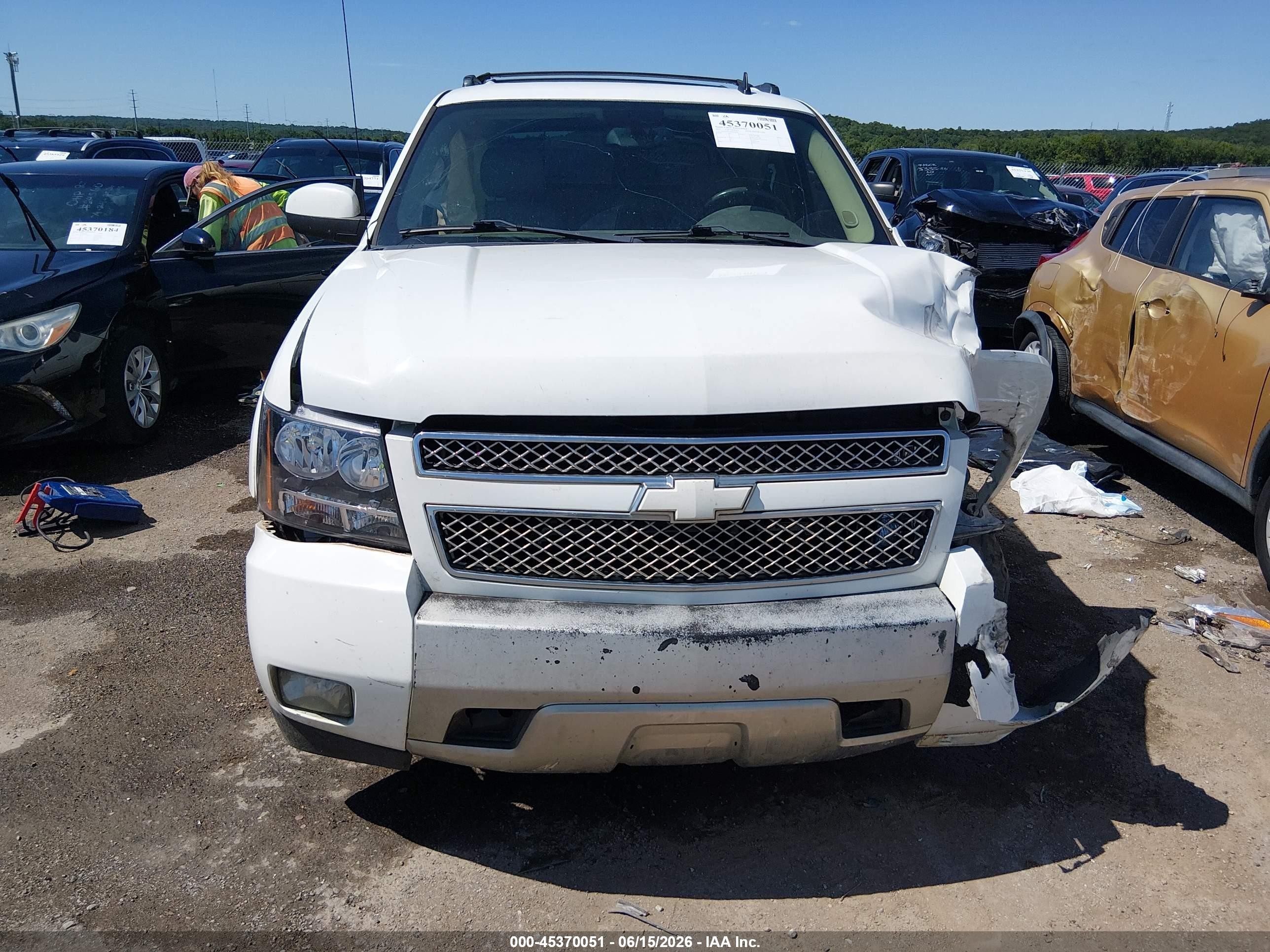 2011 Chevrolet Avalanche 1500 Lt1 White vin: 3GNTKFE3XBG144965