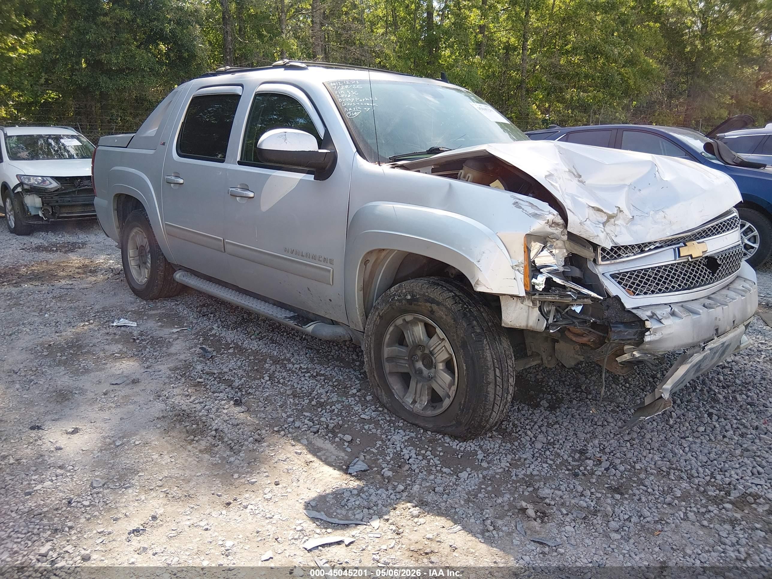 2012 Chevrolet Avalanche 1500 Lt1 Silver vin: 3GNTKFE70CG184556