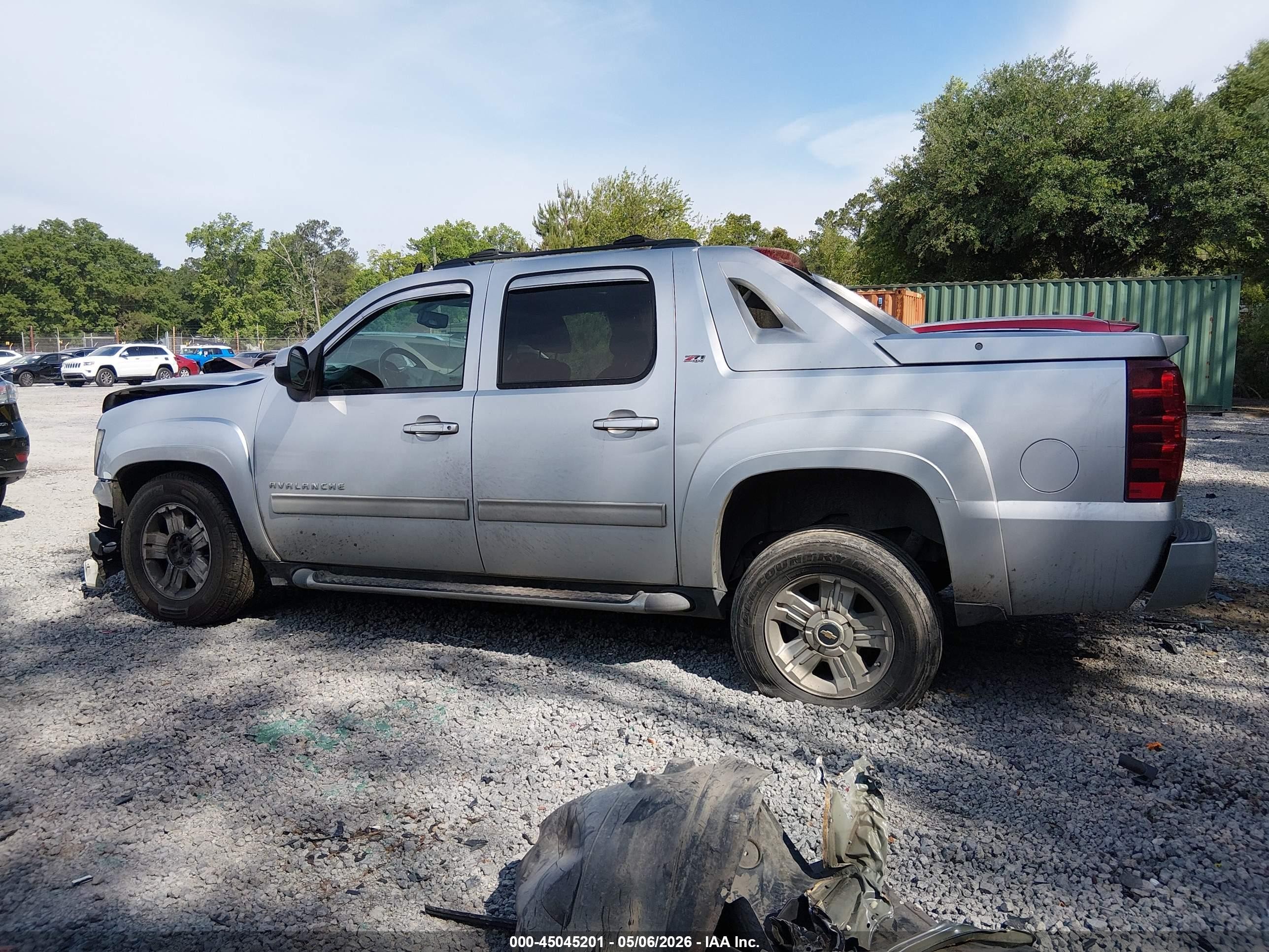2012 Chevrolet Avalanche 1500 Lt1 Silver vin: 3GNTKFE70CG184556
