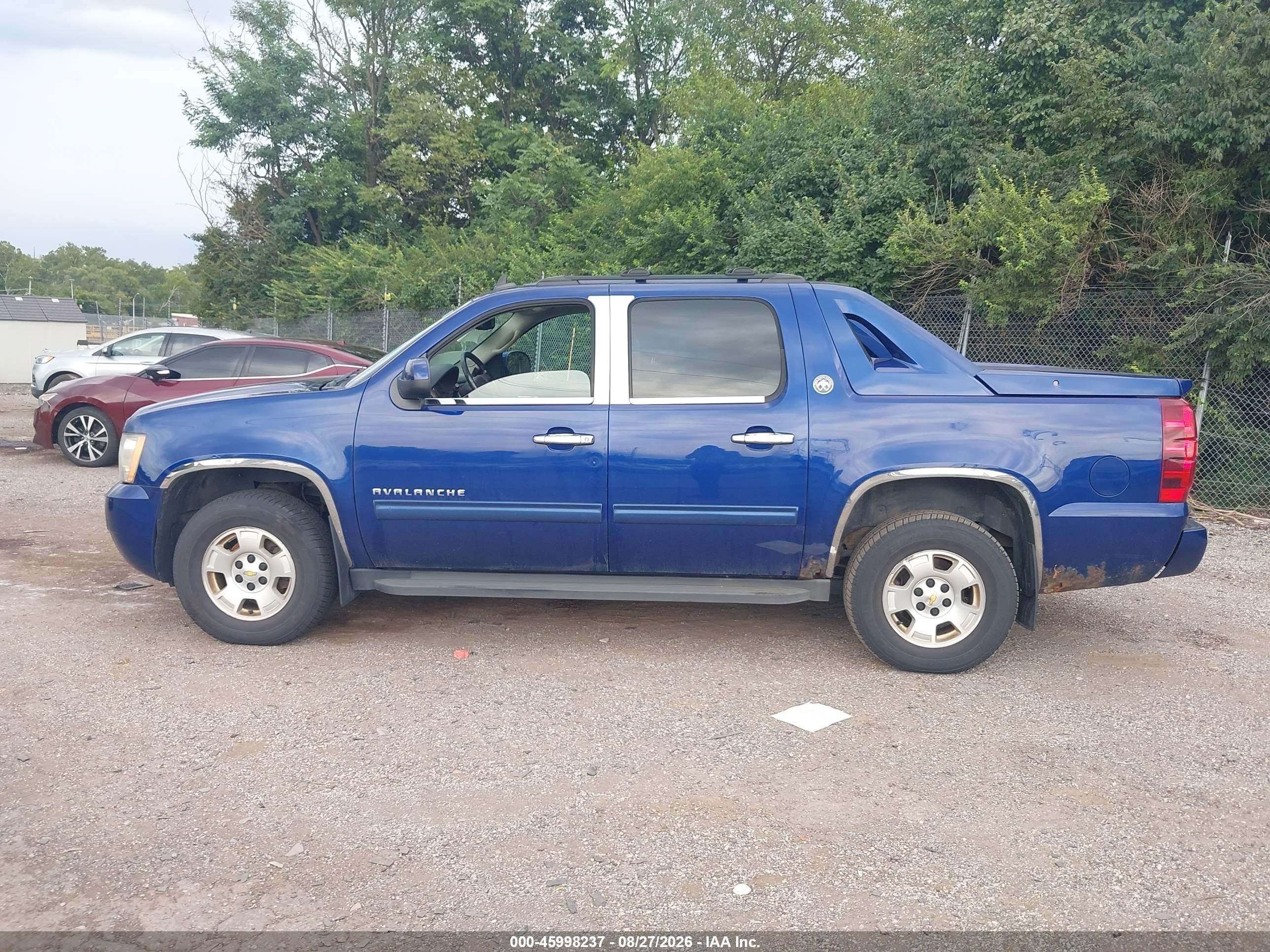 2013 Chevrolet Avalanche Lt Blue vin: 3GNTKFE70DG189211