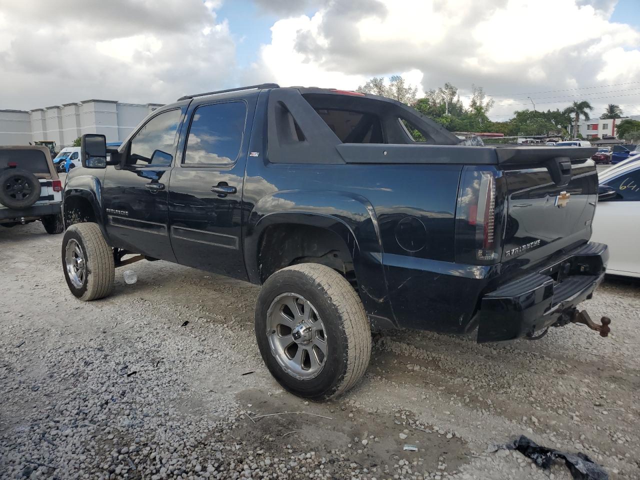 2012 Chevrolet Avalanche Lt Black vin: 3GNTKFE71CG143305