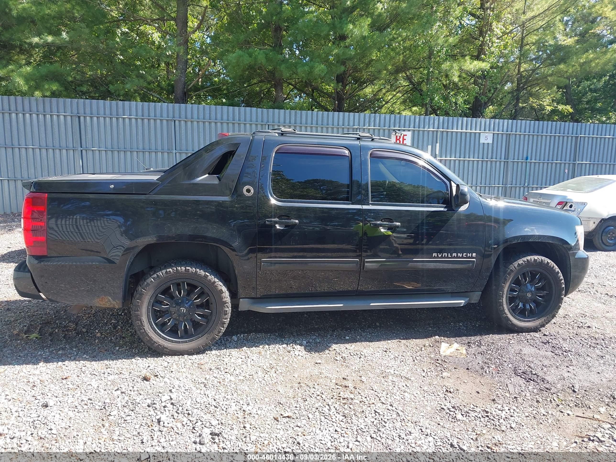 2013 Chevrolet Avalanche Lt Black vin: 3GNTKFE71DG146092