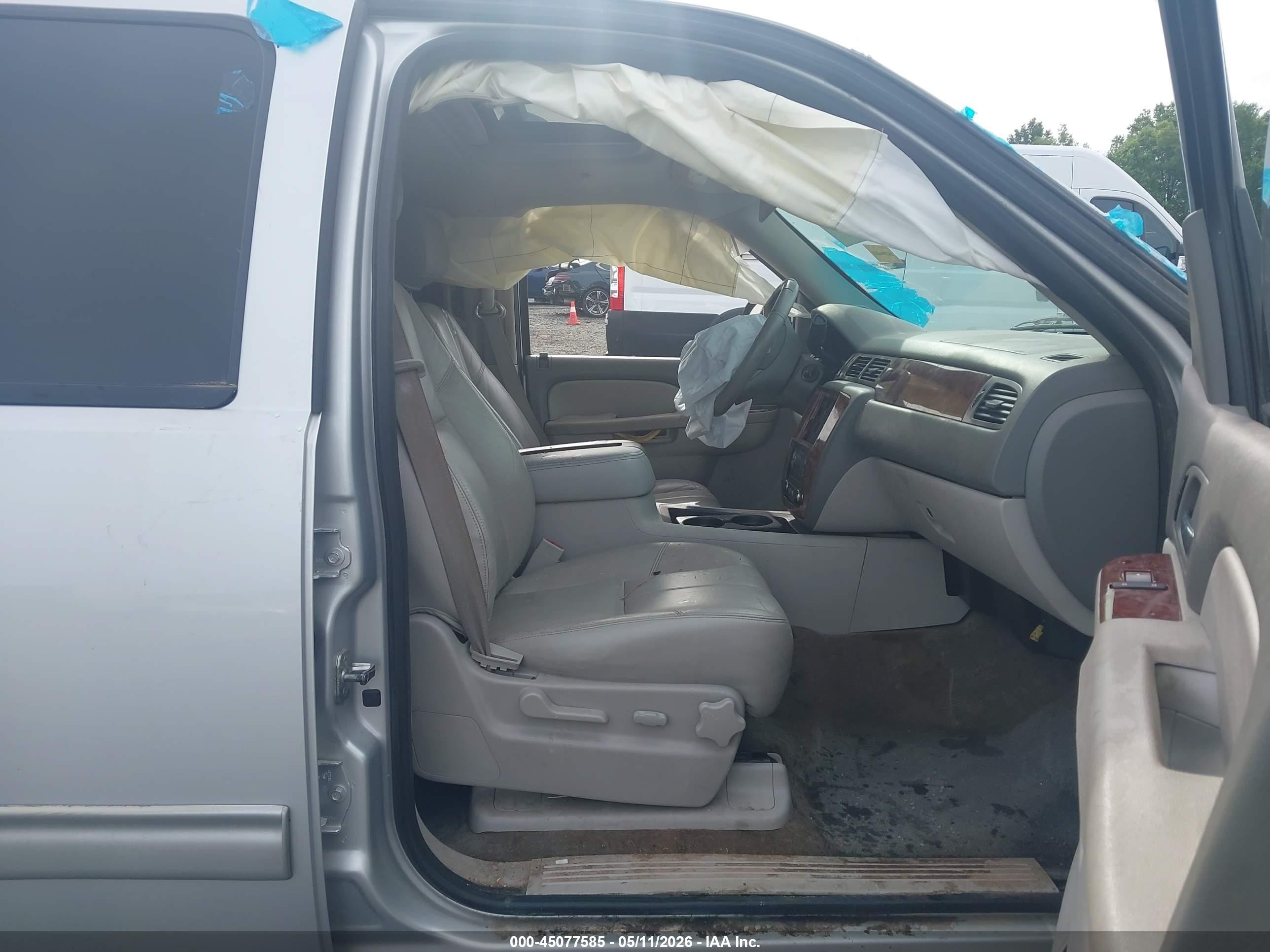 2012 Chevrolet Avalanche 1500 Lt1 Silver vin: 3GNTKFE78CG182599