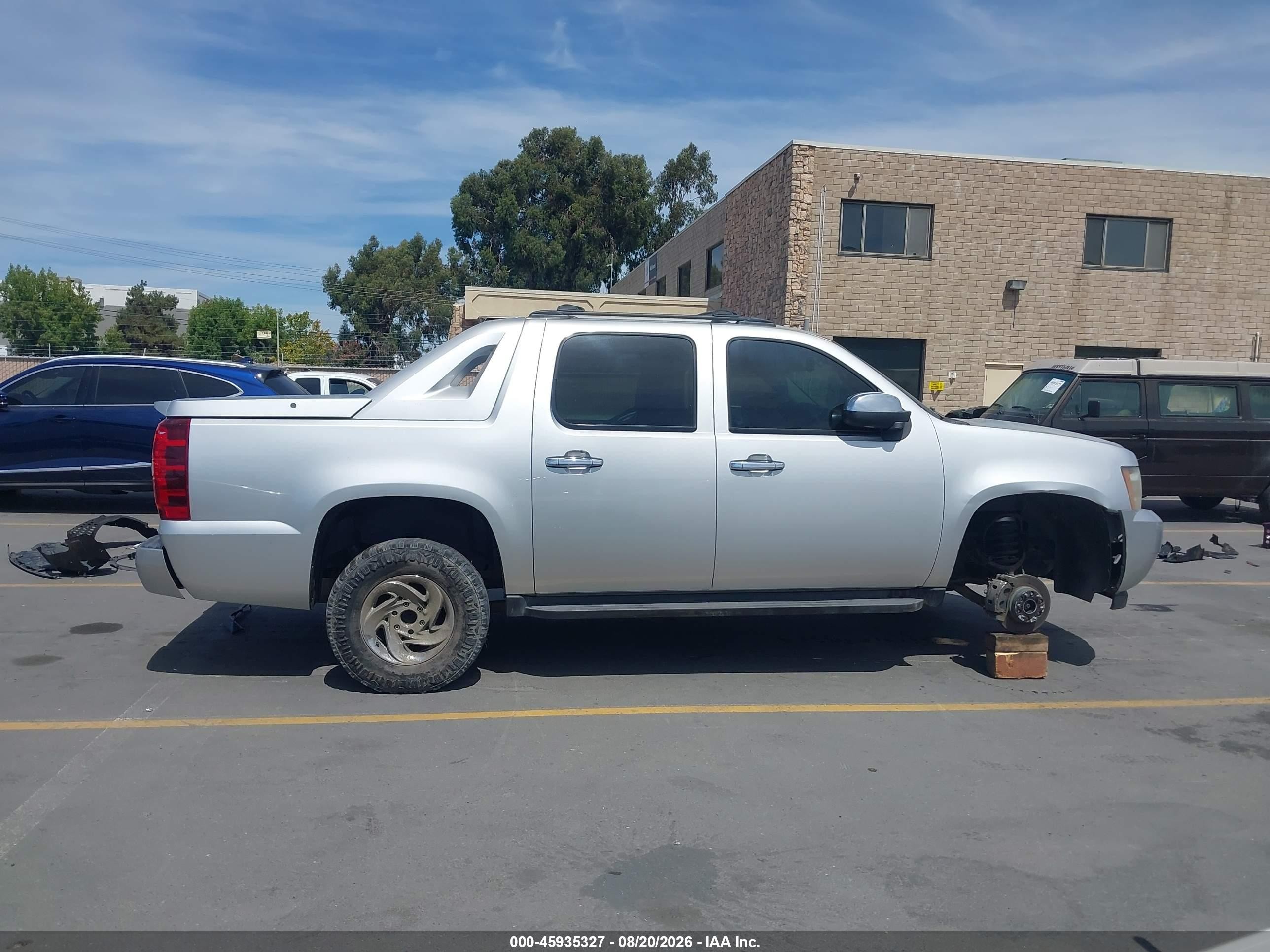 2012 Chevrolet Avalanche Lt Gray vin: 3GNTKFE78CG226536