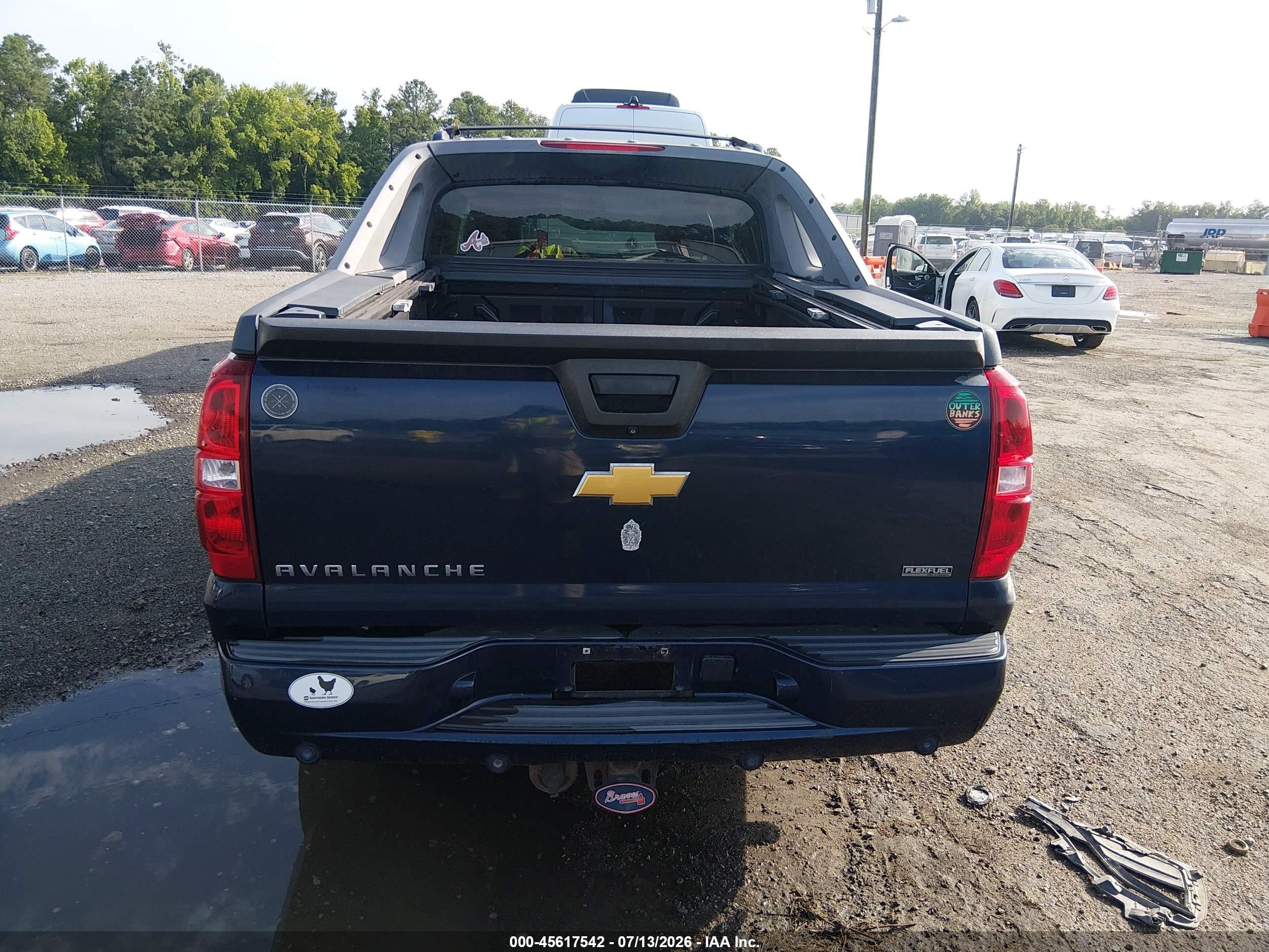 2011 Chevrolet Avalanche 1500 Ltz Dark Blue vin: 3GNTKGE33BG122912