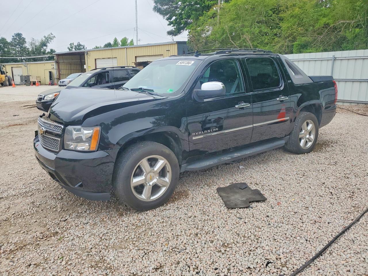 2011 Chevrolet Avalanche Ltz Black vin: 3GNTKGE33BG234822