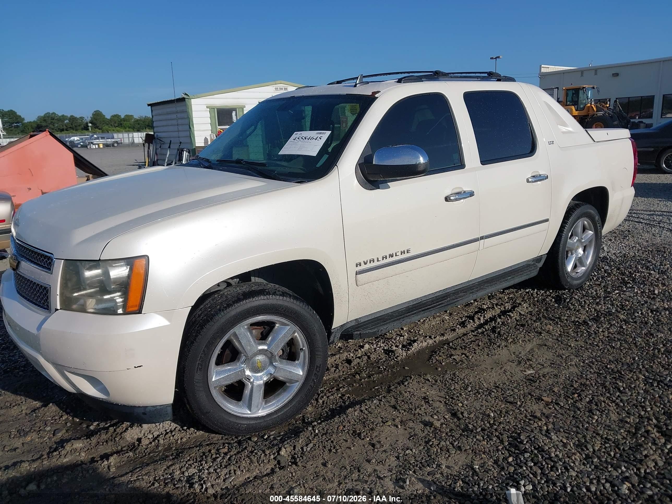2011 Chevrolet Avalanche 1500 Ltz Белый vin: 3GNTKGE35BG226964