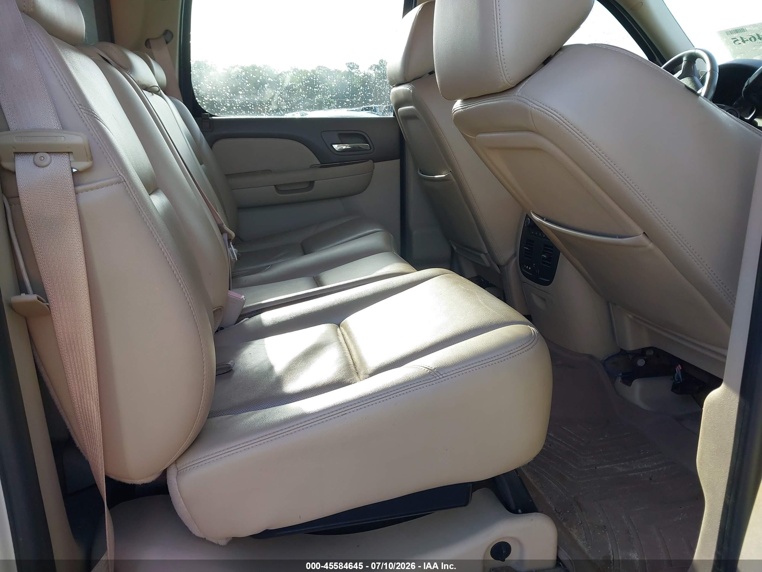 2011 Chevrolet Avalanche 1500 Ltz Белый vin: 3GNTKGE35BG226964