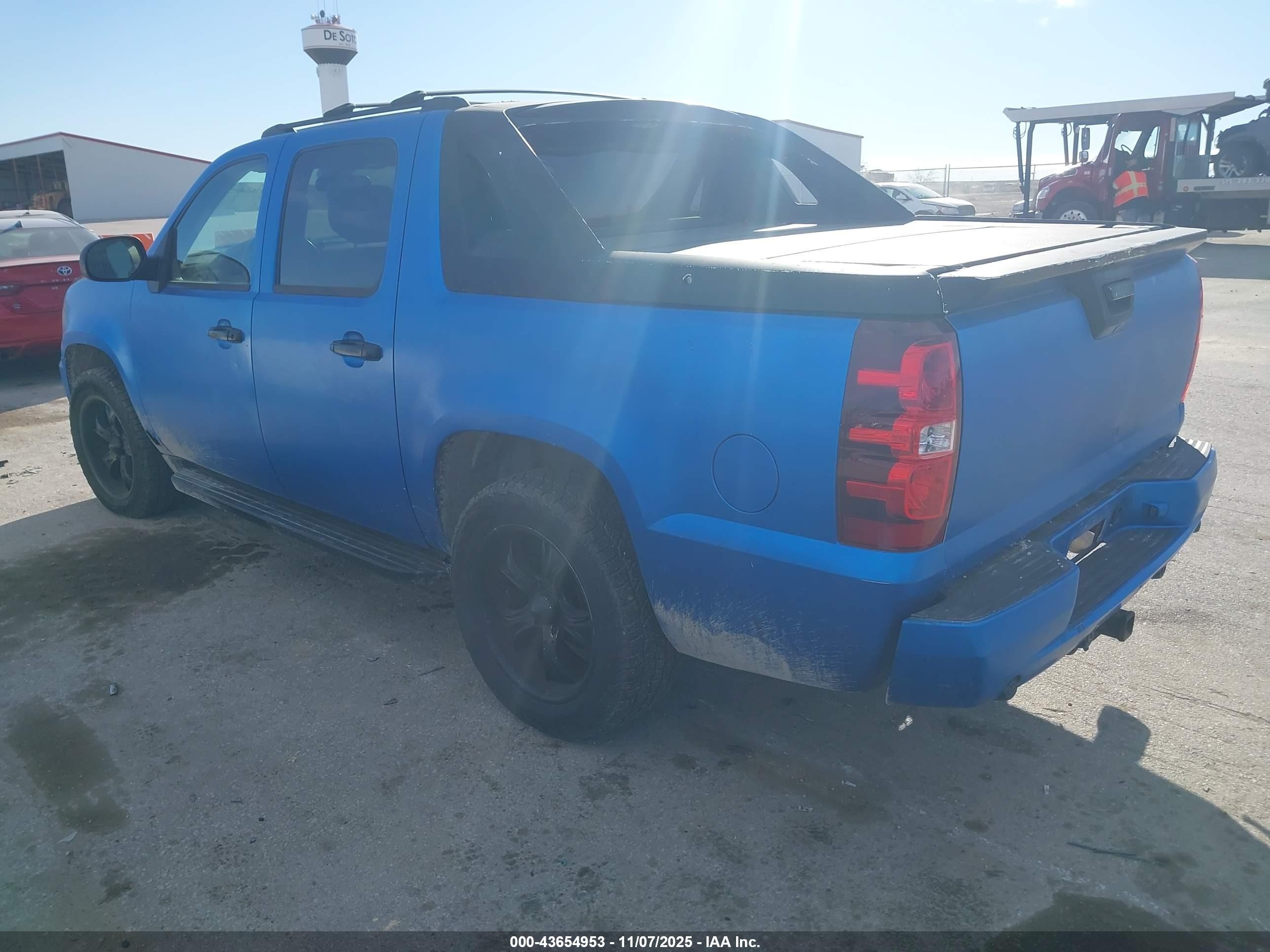 2011 Chevrolet Avalanche 1500 Ltz Blue vin: 3GNTKGE37BG202732