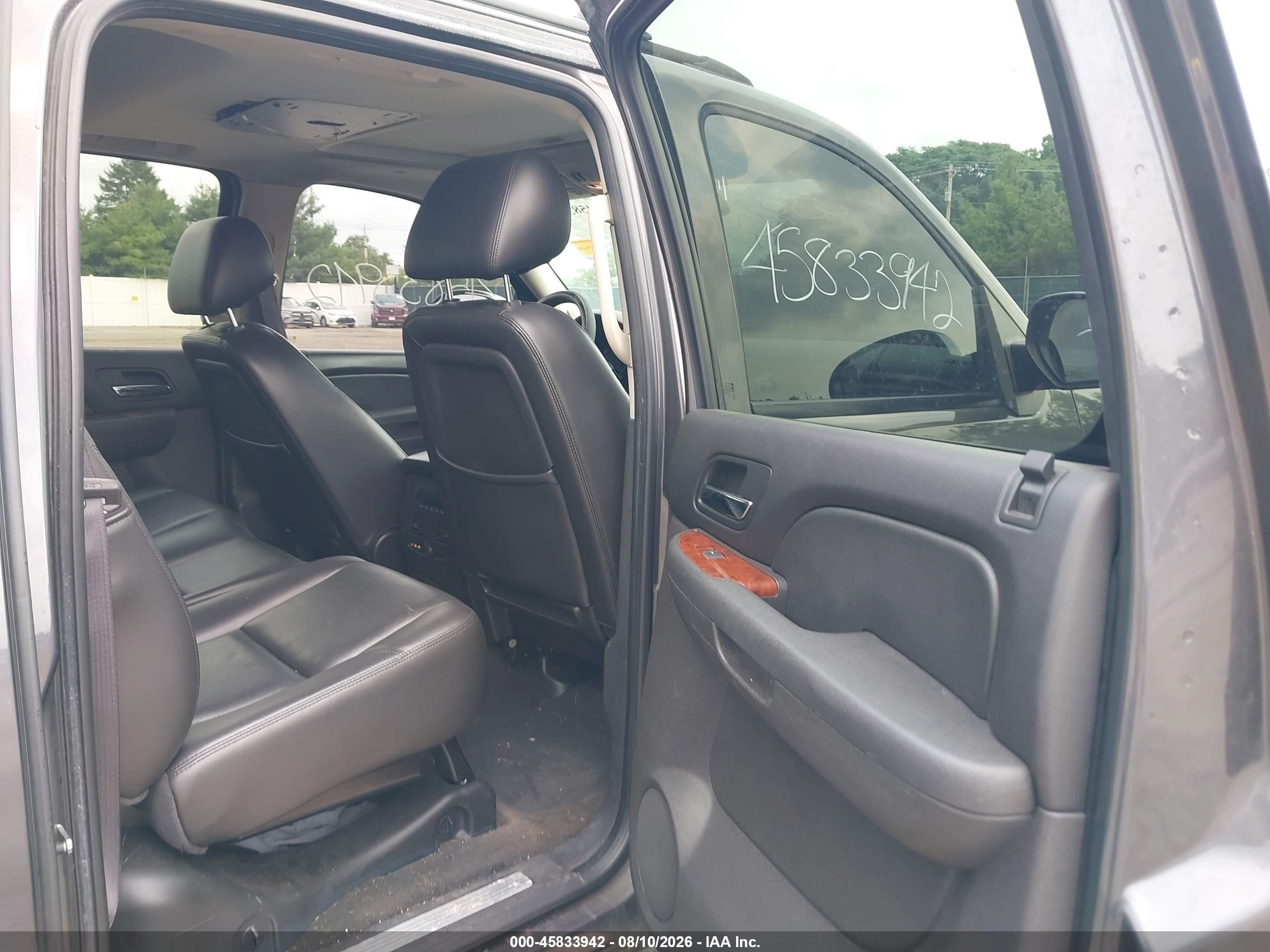 2011 Chevrolet Avalanche 1500 Ltz Gray vin: 3GNTKGE38BG308025