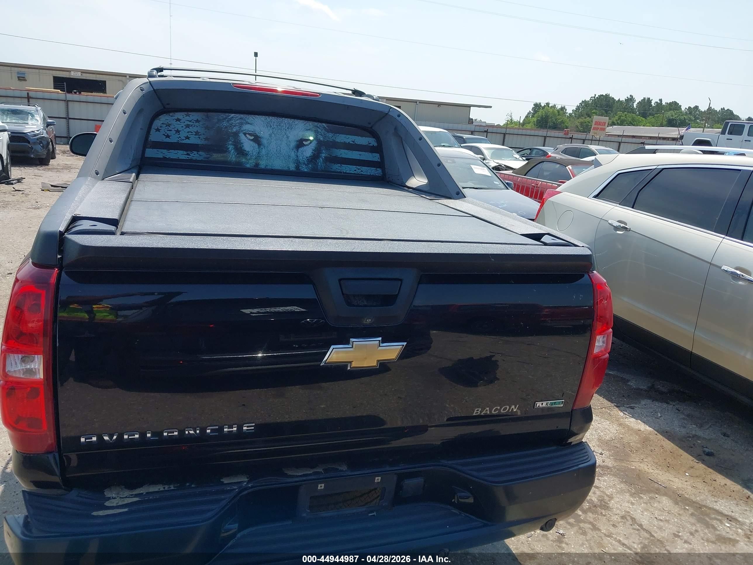 2011 Chevrolet Avalanche 1500 Ltz Black vin: 3GNTKGE39BG259658