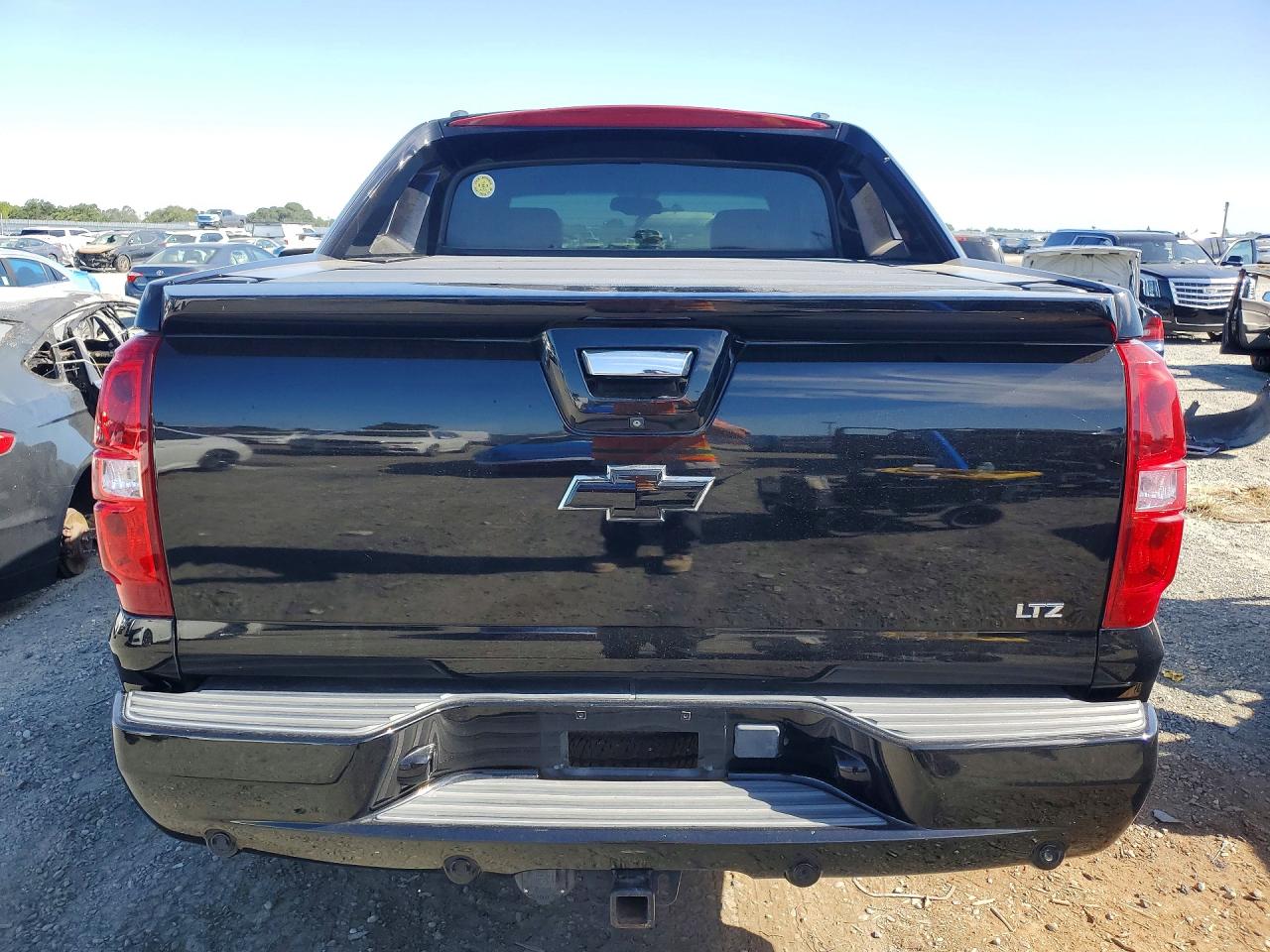 2011 Chevrolet Avalanche Ltz Black vin: 3GNTKGE3XBG153204