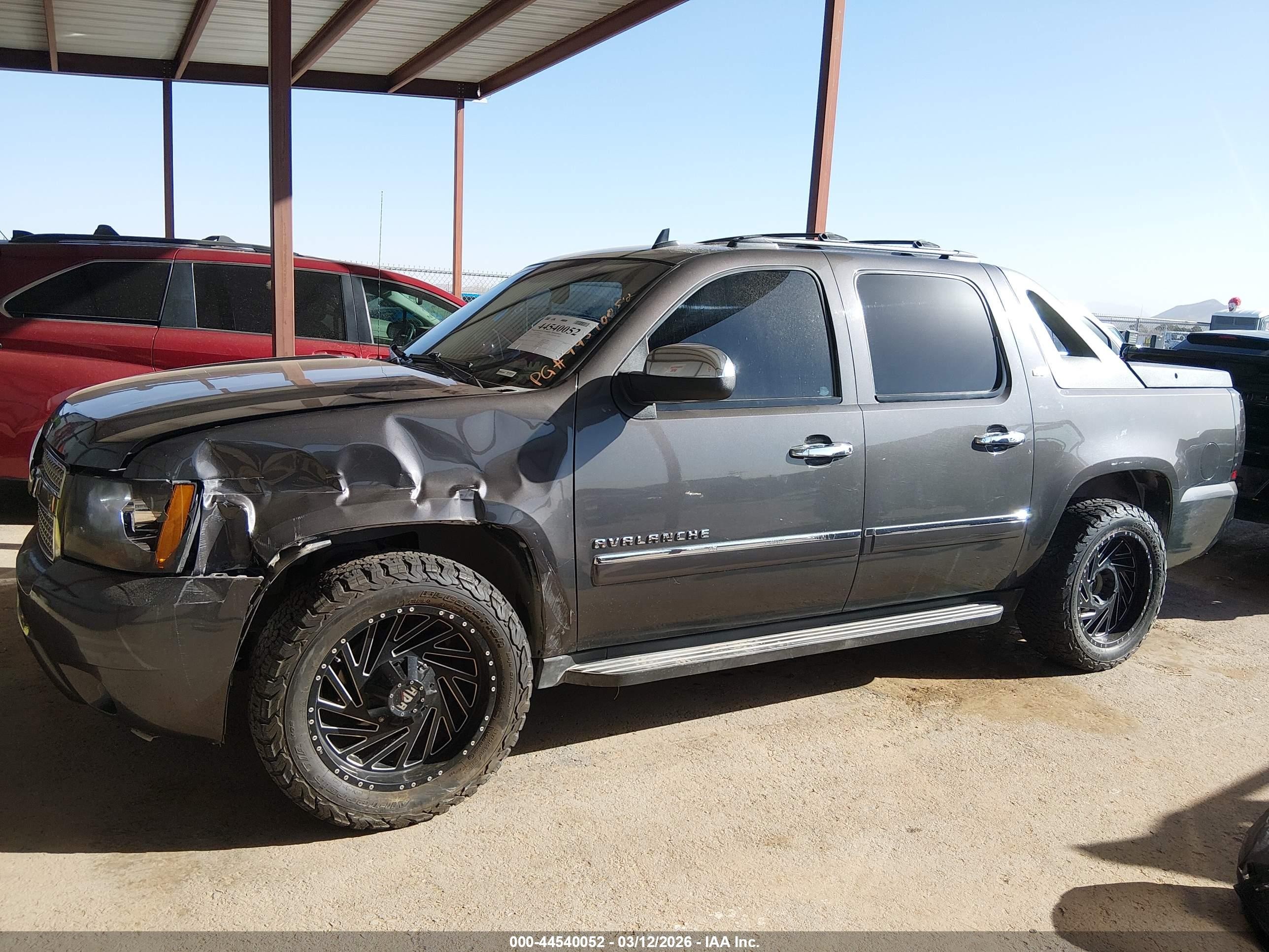 2011 Chevrolet Avalanche 1500 Ltz Серый vin: 3GNTKGE3XBG199941