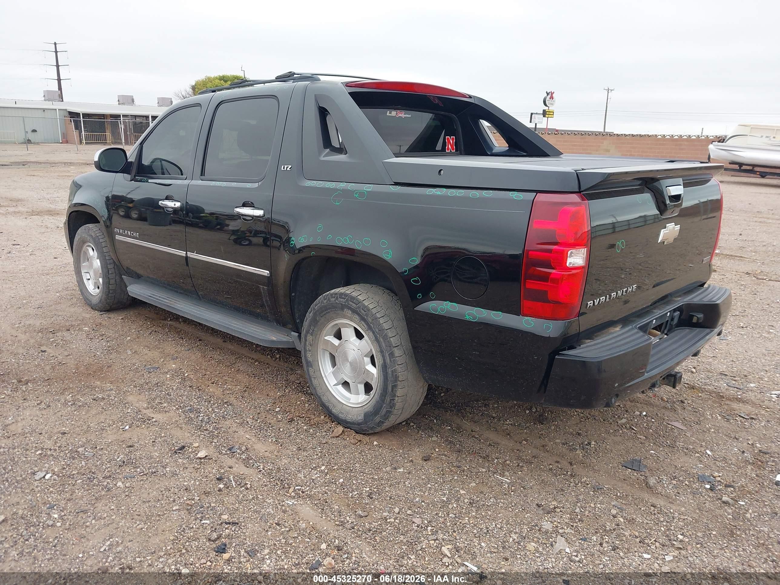 2011 Chevrolet Avalanche 1500 Ltz Черный vin: 3GNTKGE3XBG347327