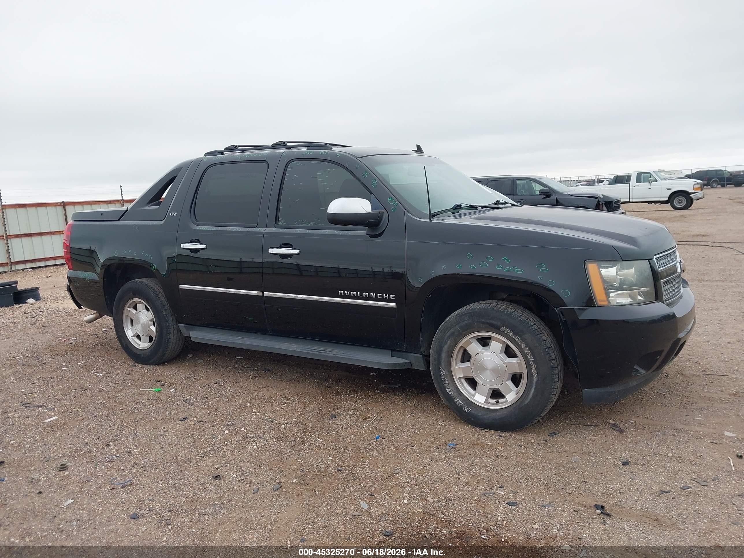 2011 Chevrolet Avalanche 1500 Ltz Черный vin: 3GNTKGE3XBG347327