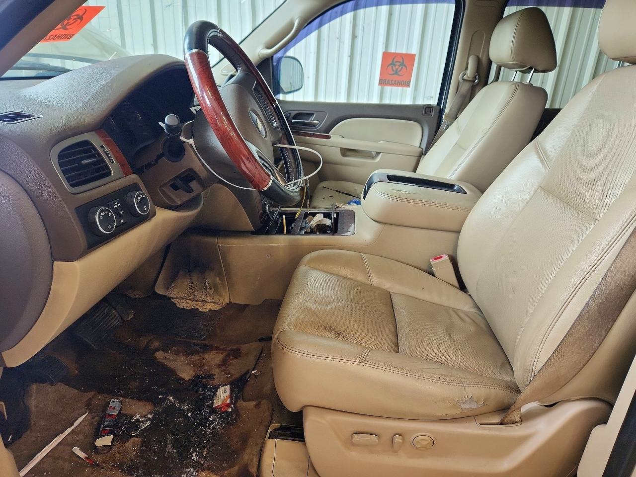 2013 Chevrolet Avalanche Ltz White vin: 3GNTKGE70DG146378