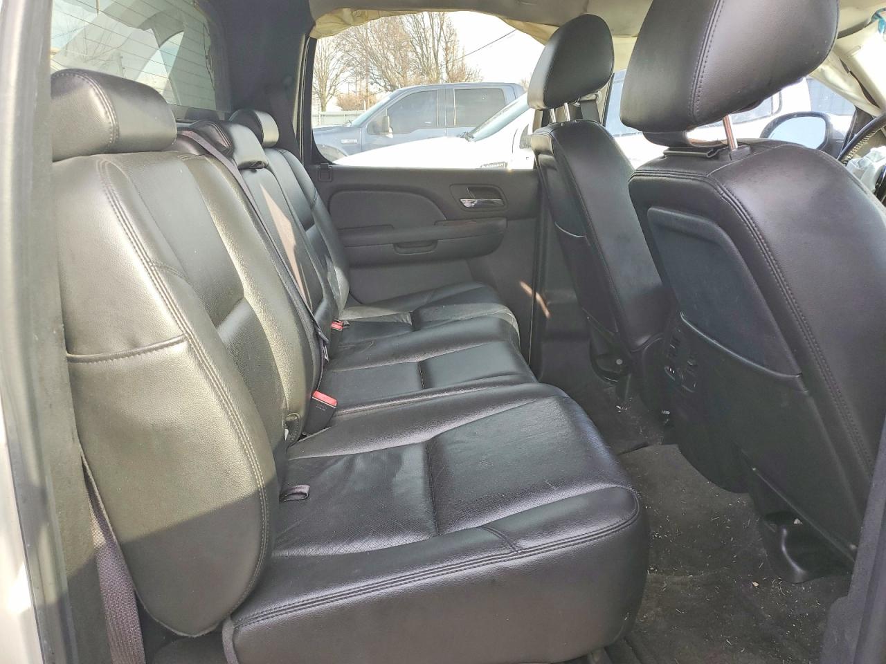 2012 Chevrolet Avalanche Ltz Cream vin: 3GNTKGE71CG143830