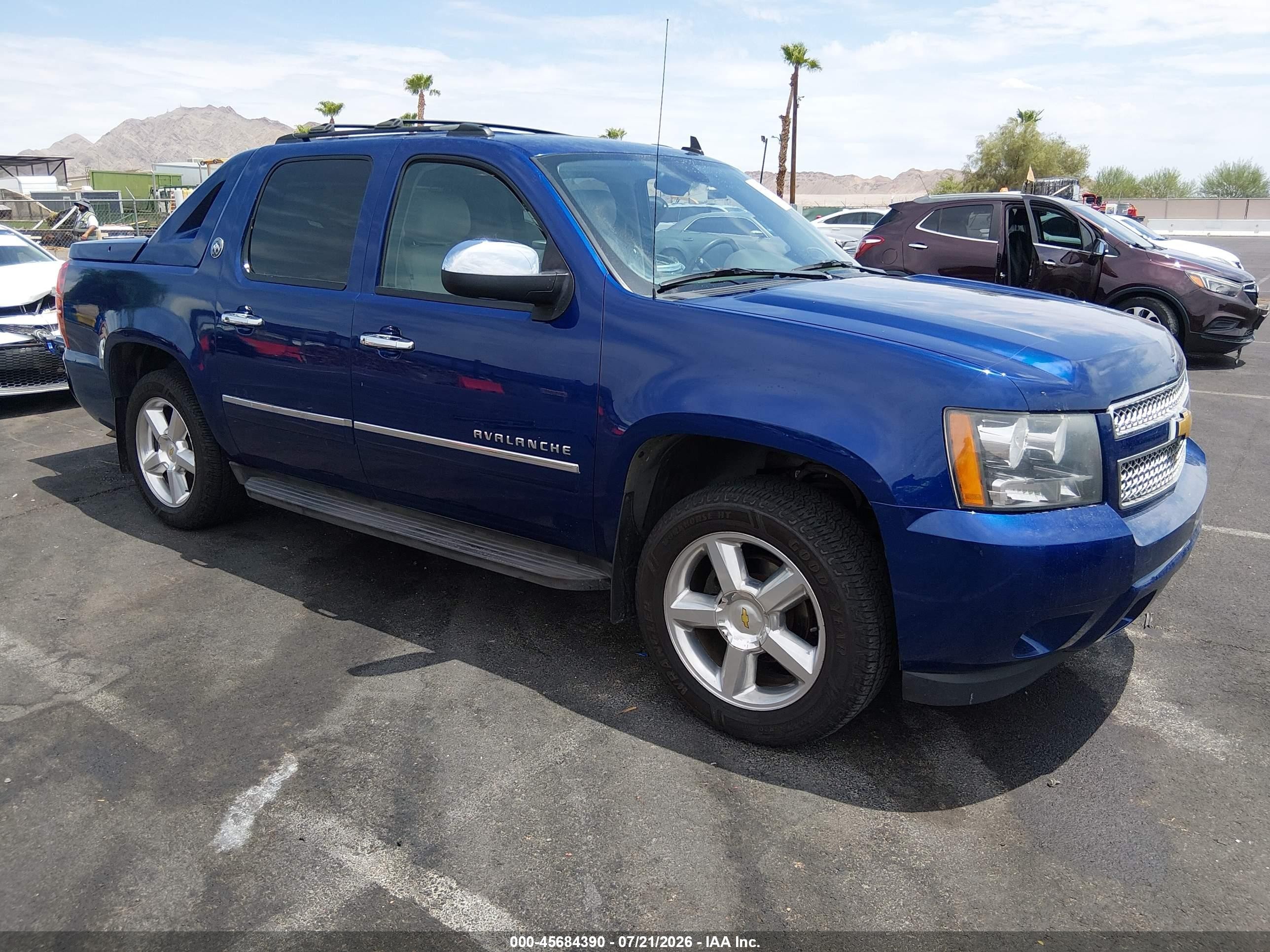 2013 Chevrolet Avalanche Ltz Blue vin: 3GNTKGE72DG380098