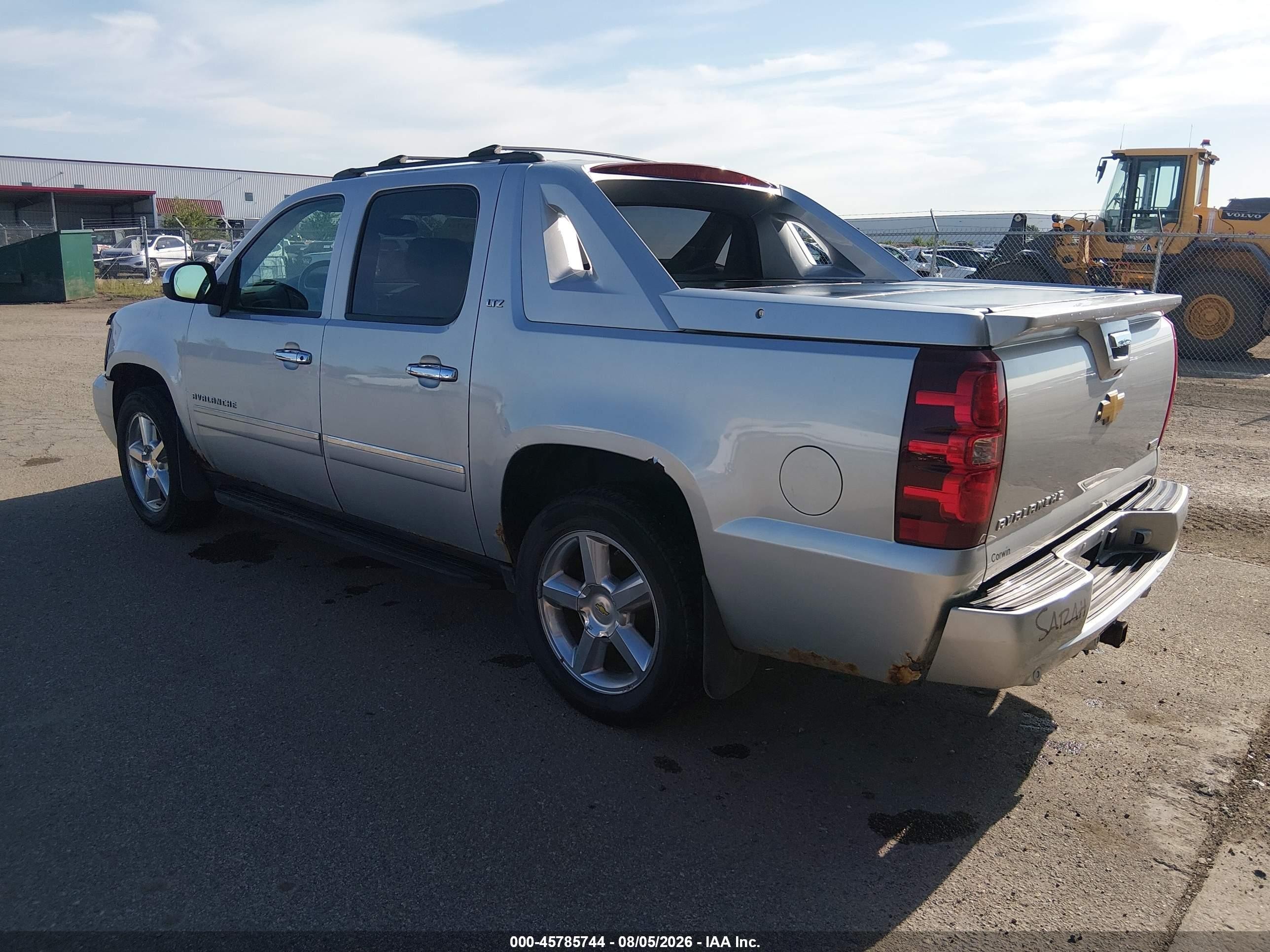 2012 Chevrolet Avalanche Ltz Silver vin: 3GNTKGE75CG143717