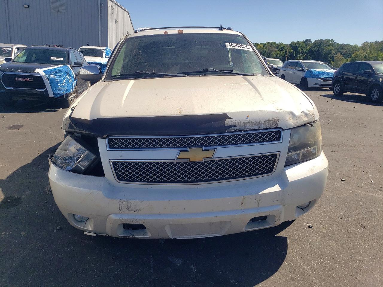 2012 Chevrolet Avalanche Ltz White vin: 3GNTKGE76CG108877