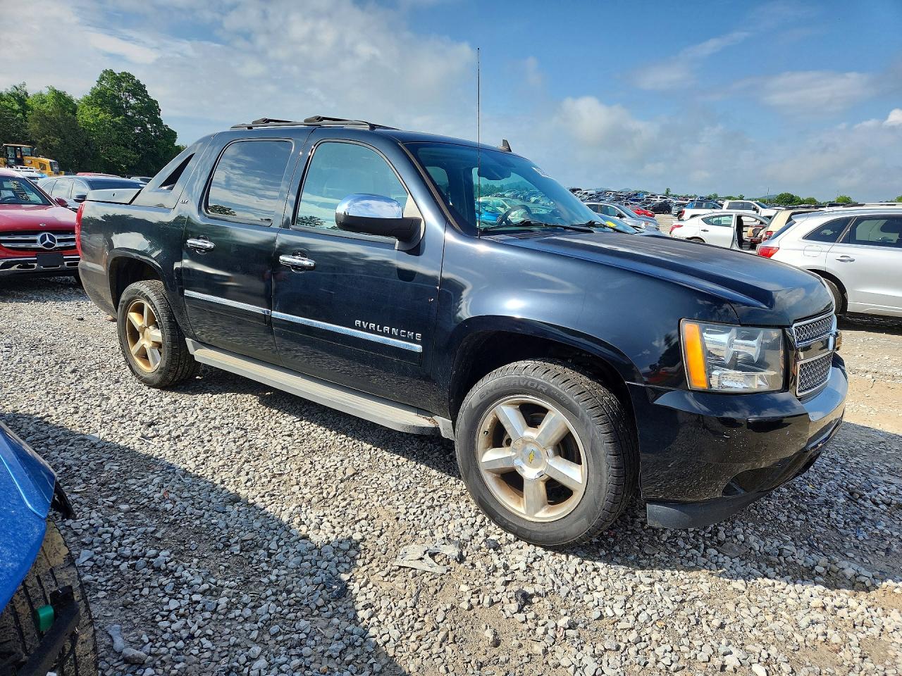 2012 Chevrolet Avalanche Ltz Black vin: 3GNTKGE77CG153441